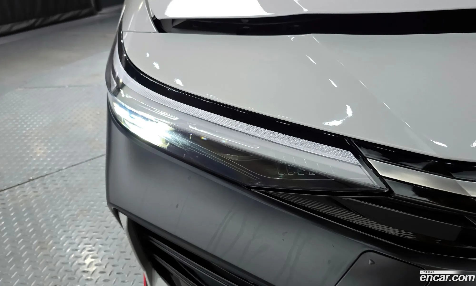 Hyundai Elantra 2025 — 32