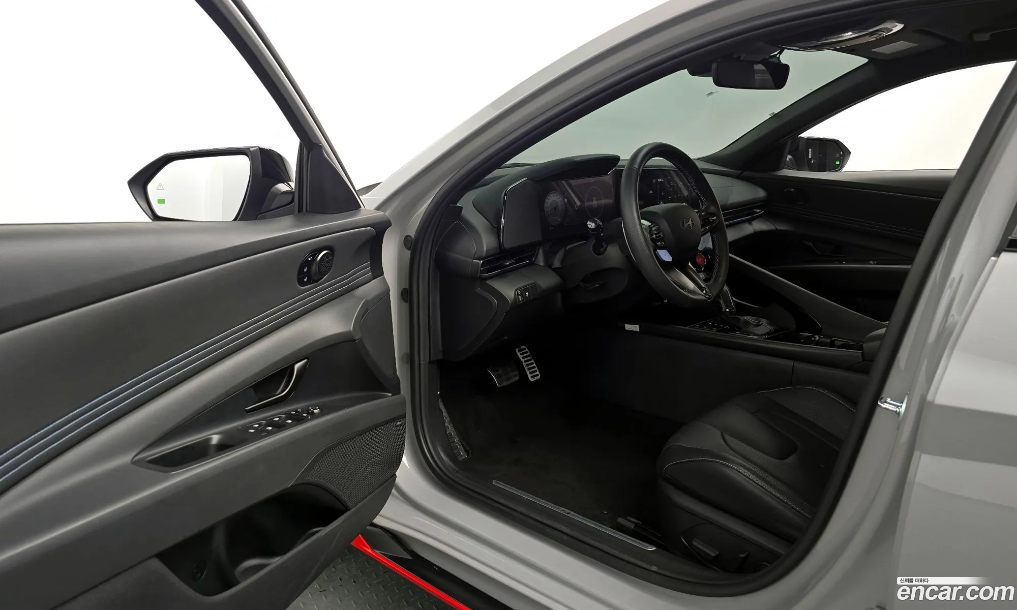 Hyundai Elantra 2025 — 23