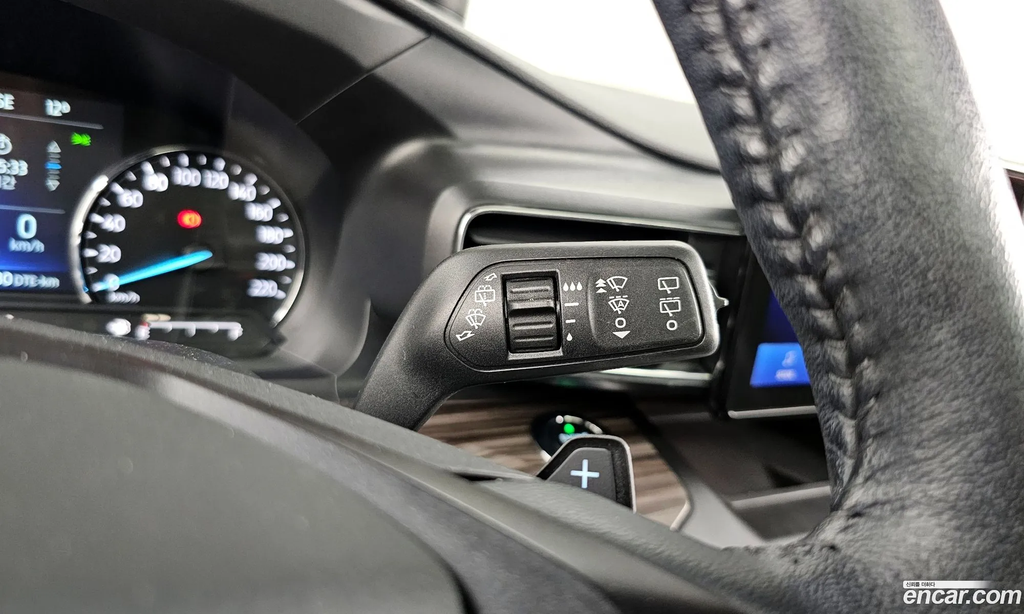 Ford Explorer 6th Gen 2019 1FMSK8FH6LGA86744 — 19