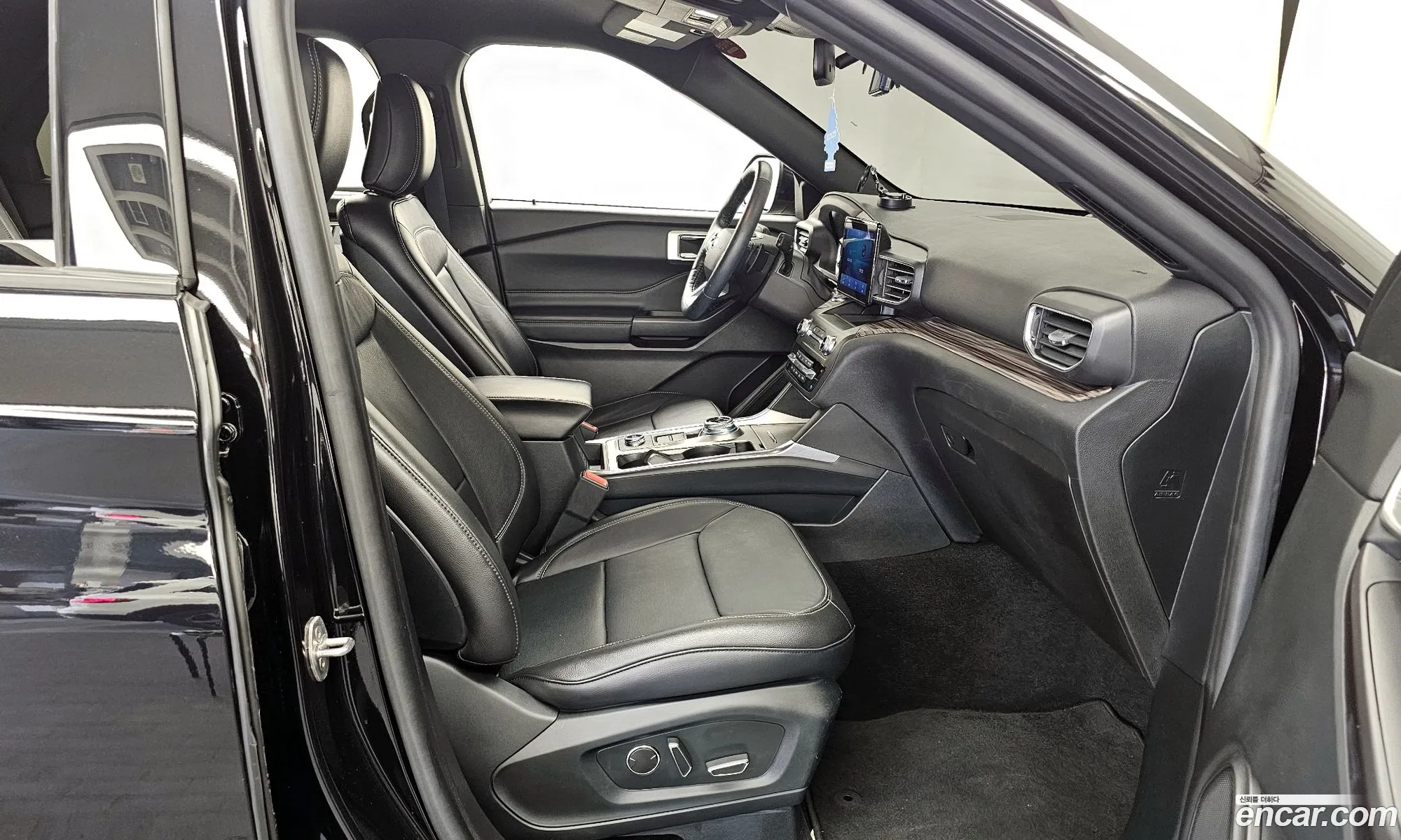 Ford Explorer 6th Gen 2019 1FMSK8FH6LGA86744 — 12