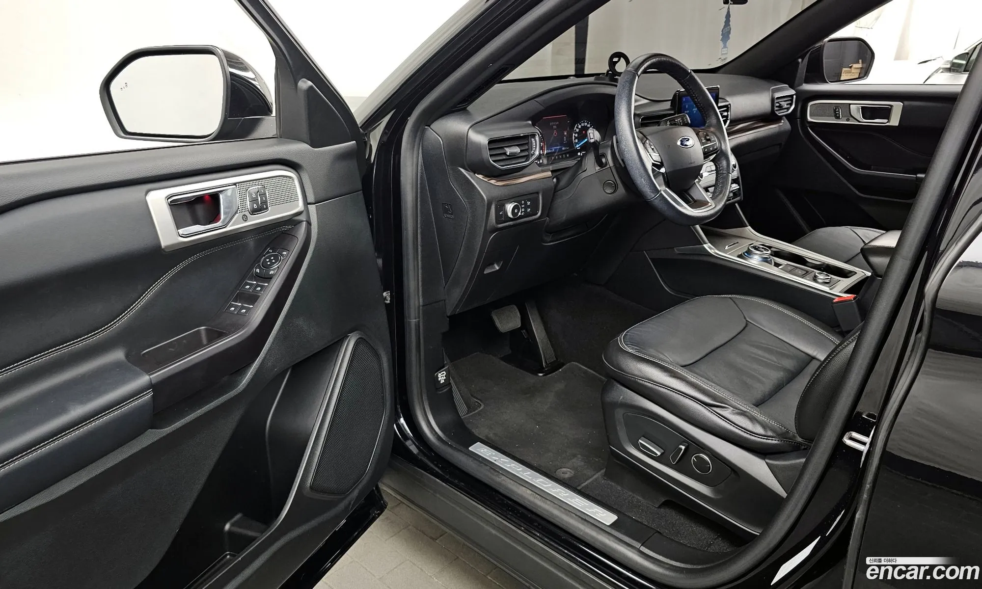 Ford Explorer 6th Gen 2019 1FMSK8FH6LGA86744 — 6