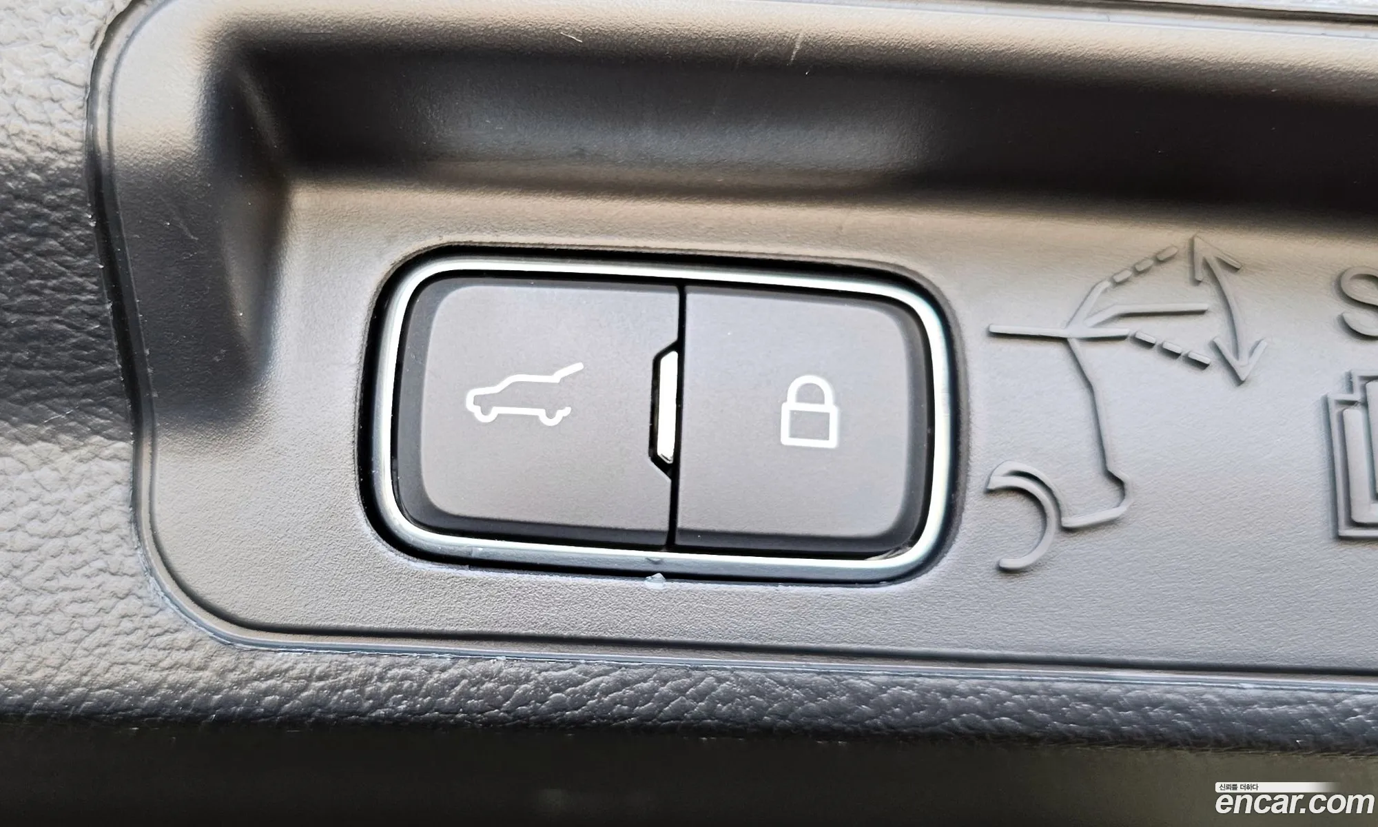 Ford Explorer 6th Gen 2019 1FMSK8FH6LGA86744 — 7