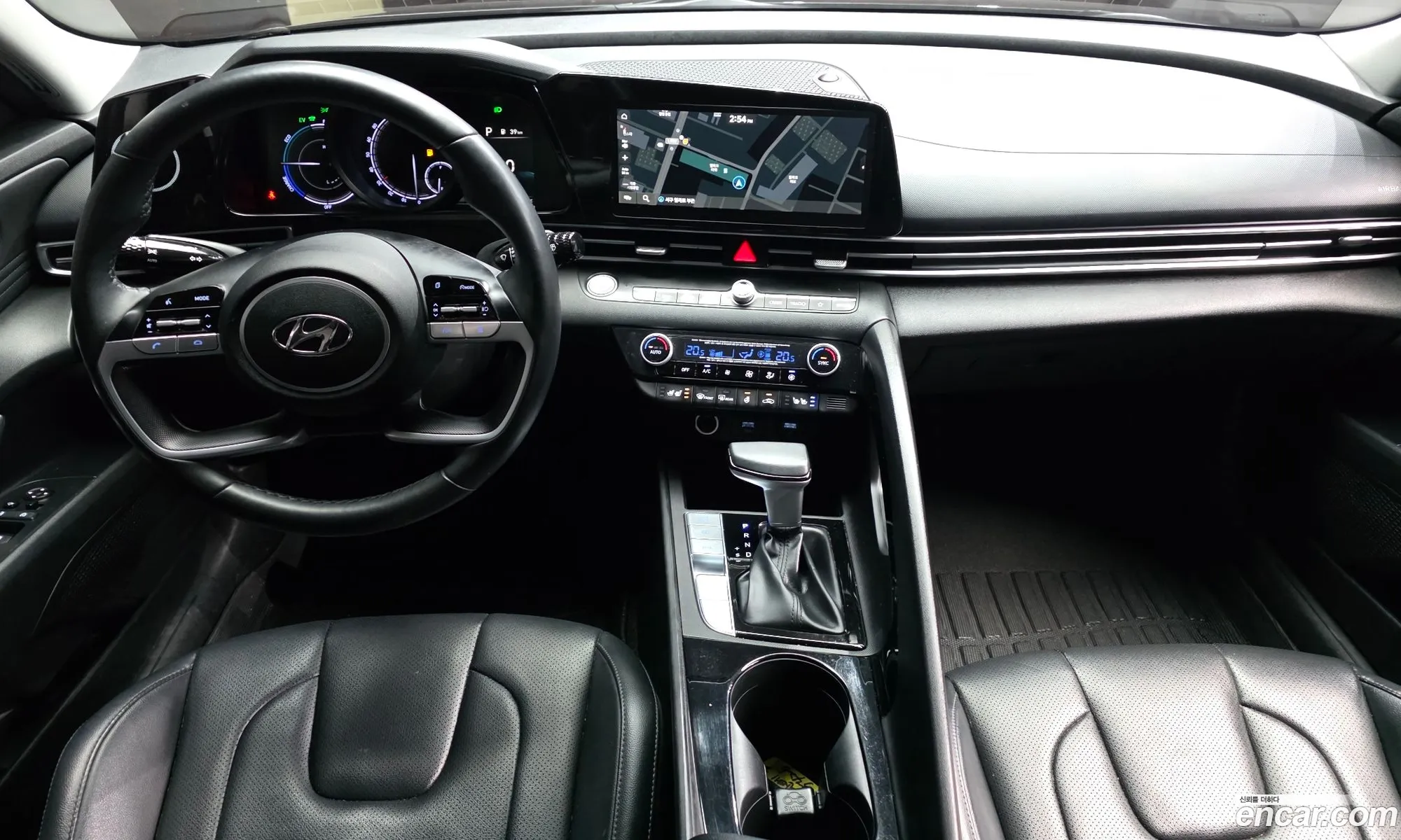 Hyundai Elantra Hybrid 2020 — 6