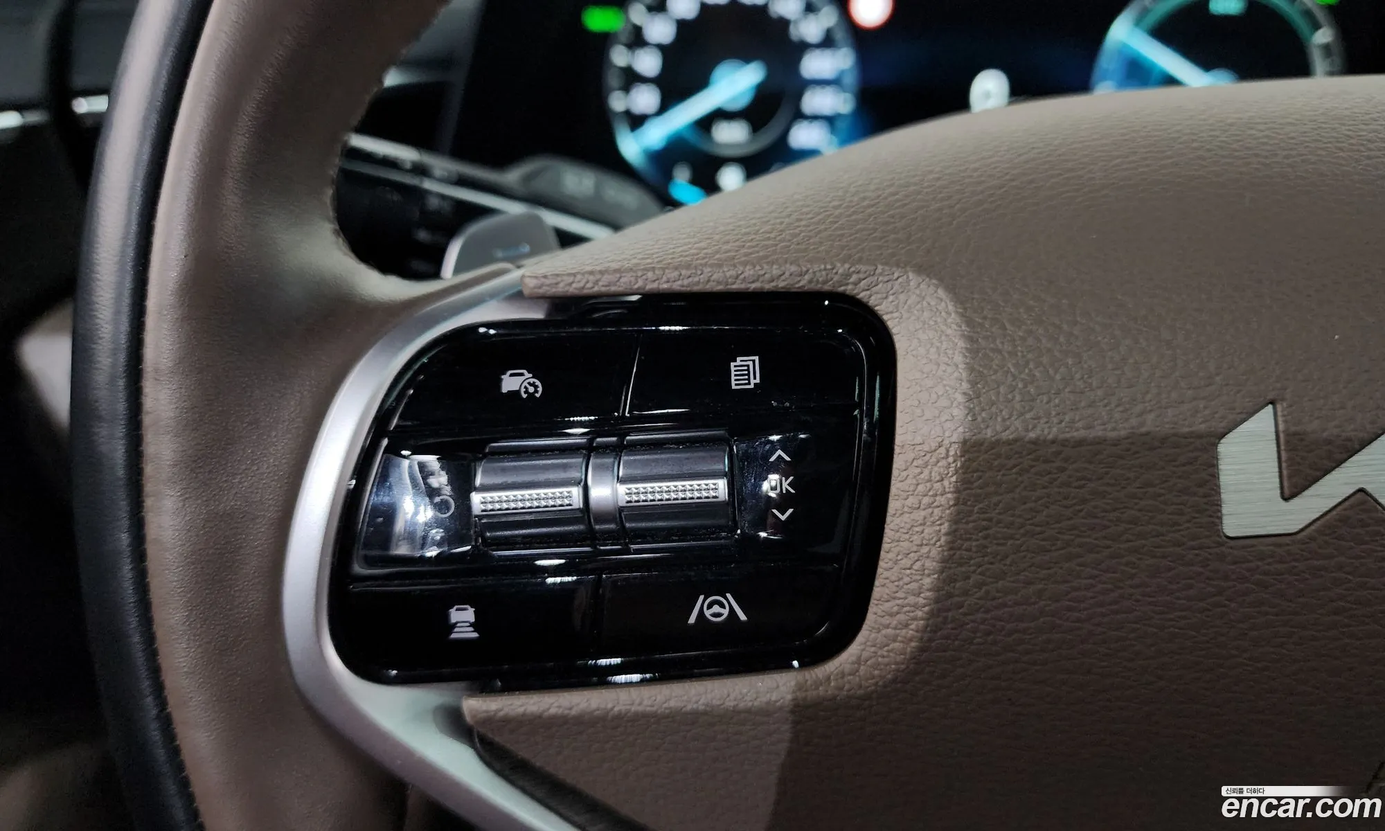 Kia K8 Hybrid 2022 — 18
