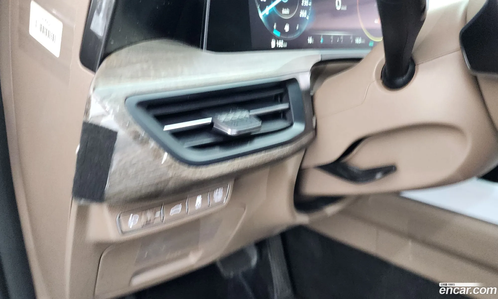 Kia K8 Hybrid 2022 — 21
