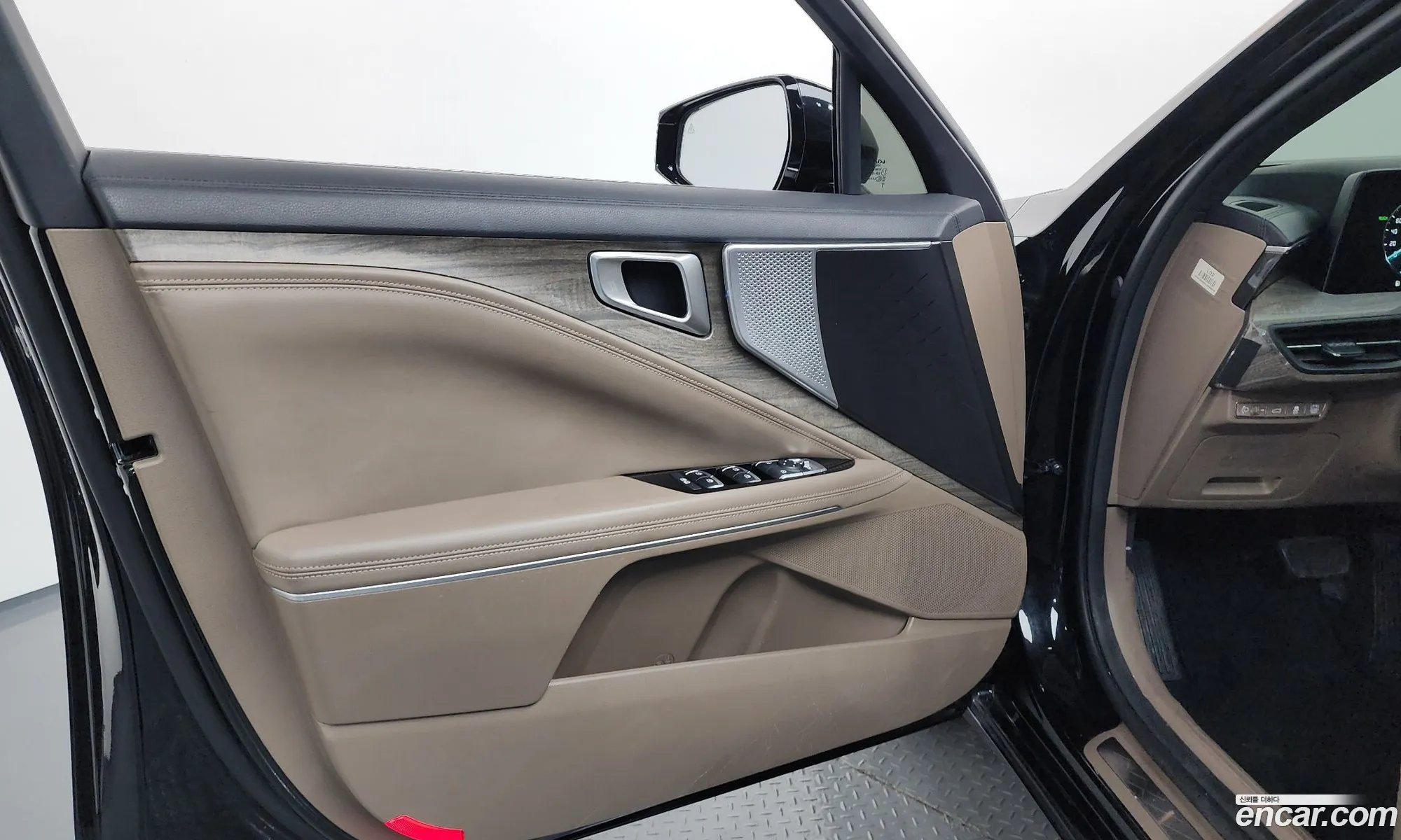 Kia K8 Hybrid 2022 — 10