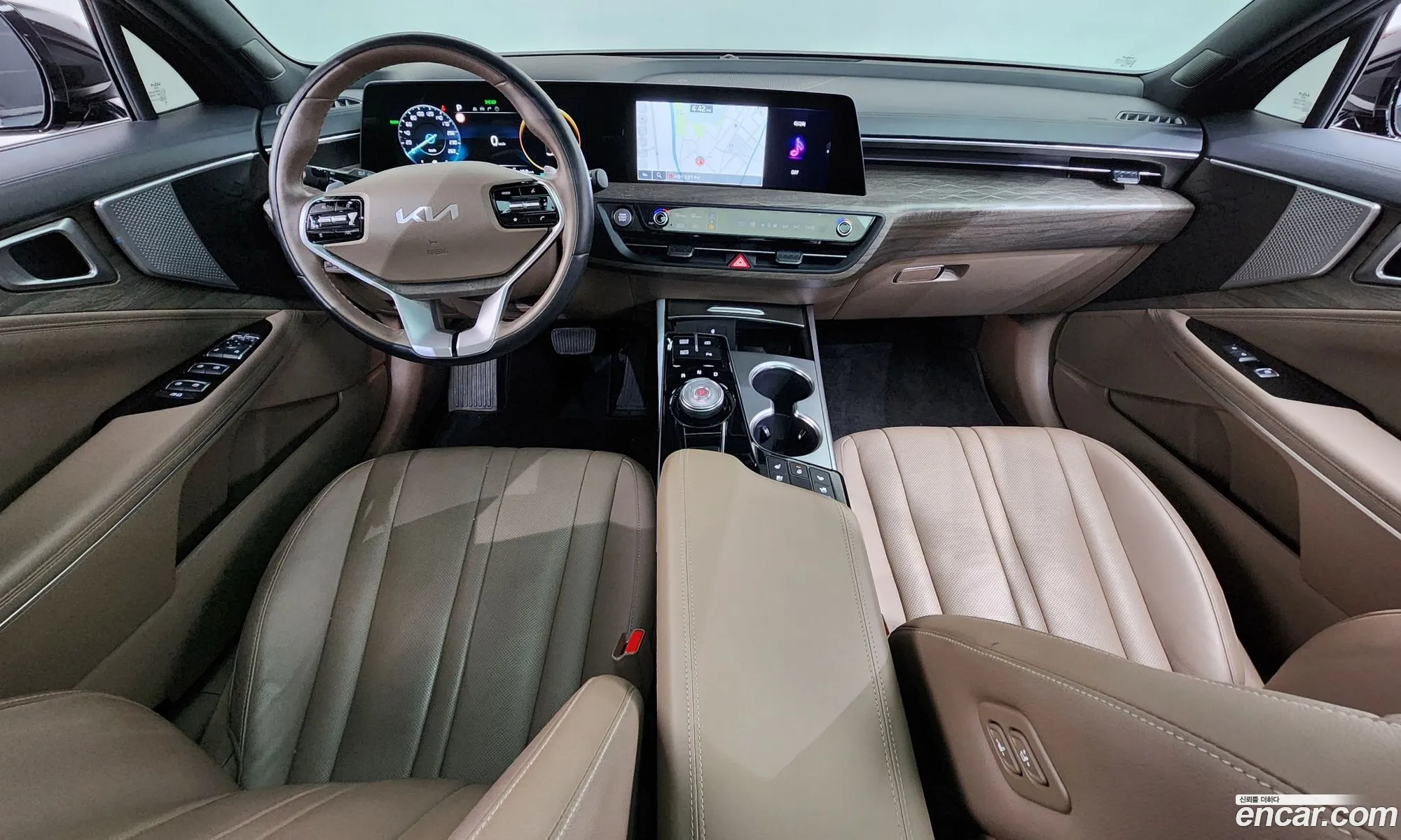 Kia K8 Hybrid 2022 — 13