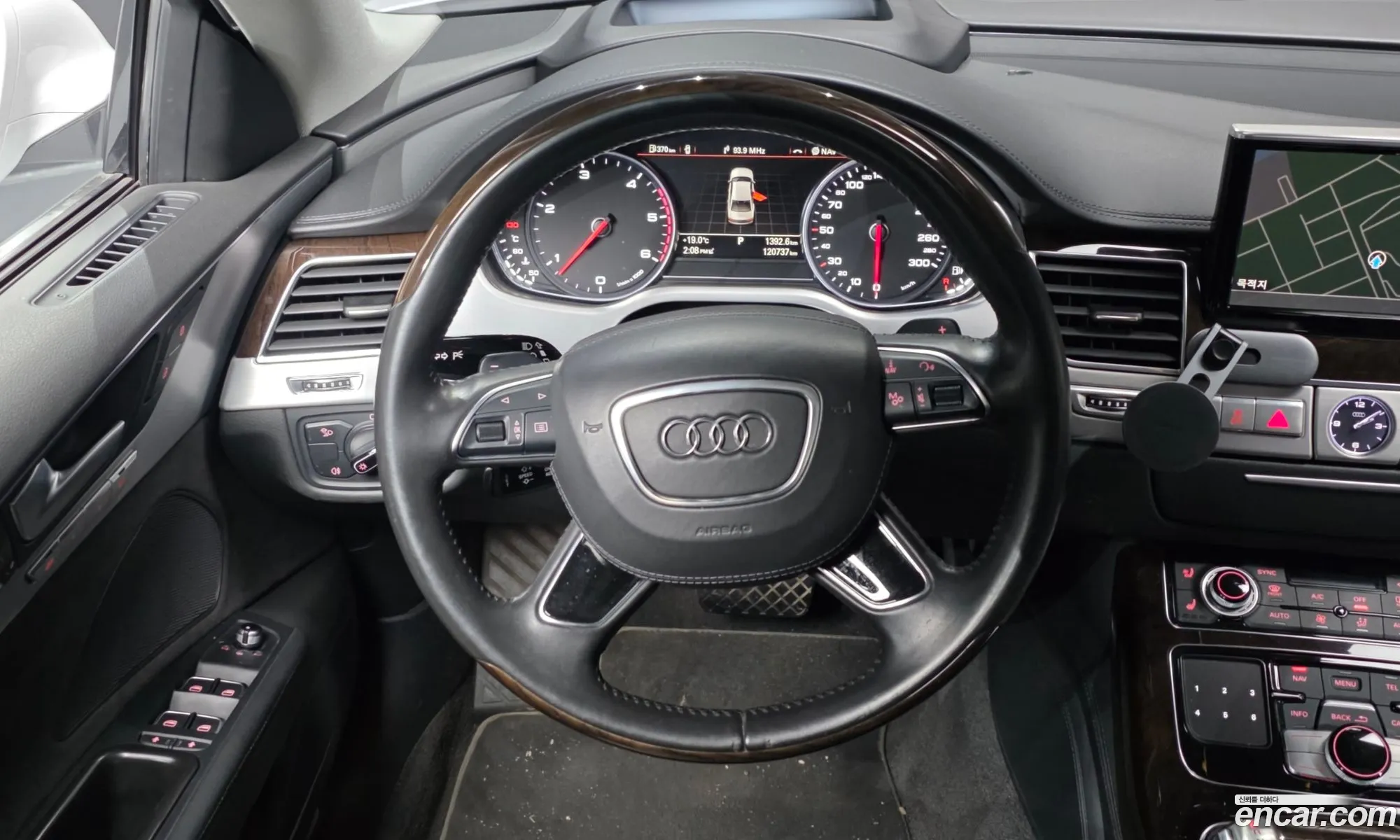 Audi A8 2015 WAUZZZ4H0FN036362 — 17