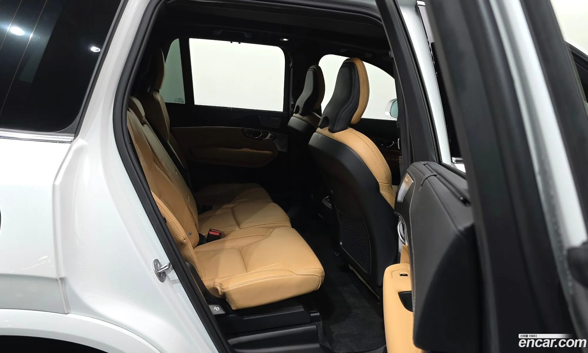 Volvo XC90 2025 YV1LF062666666666 — 16