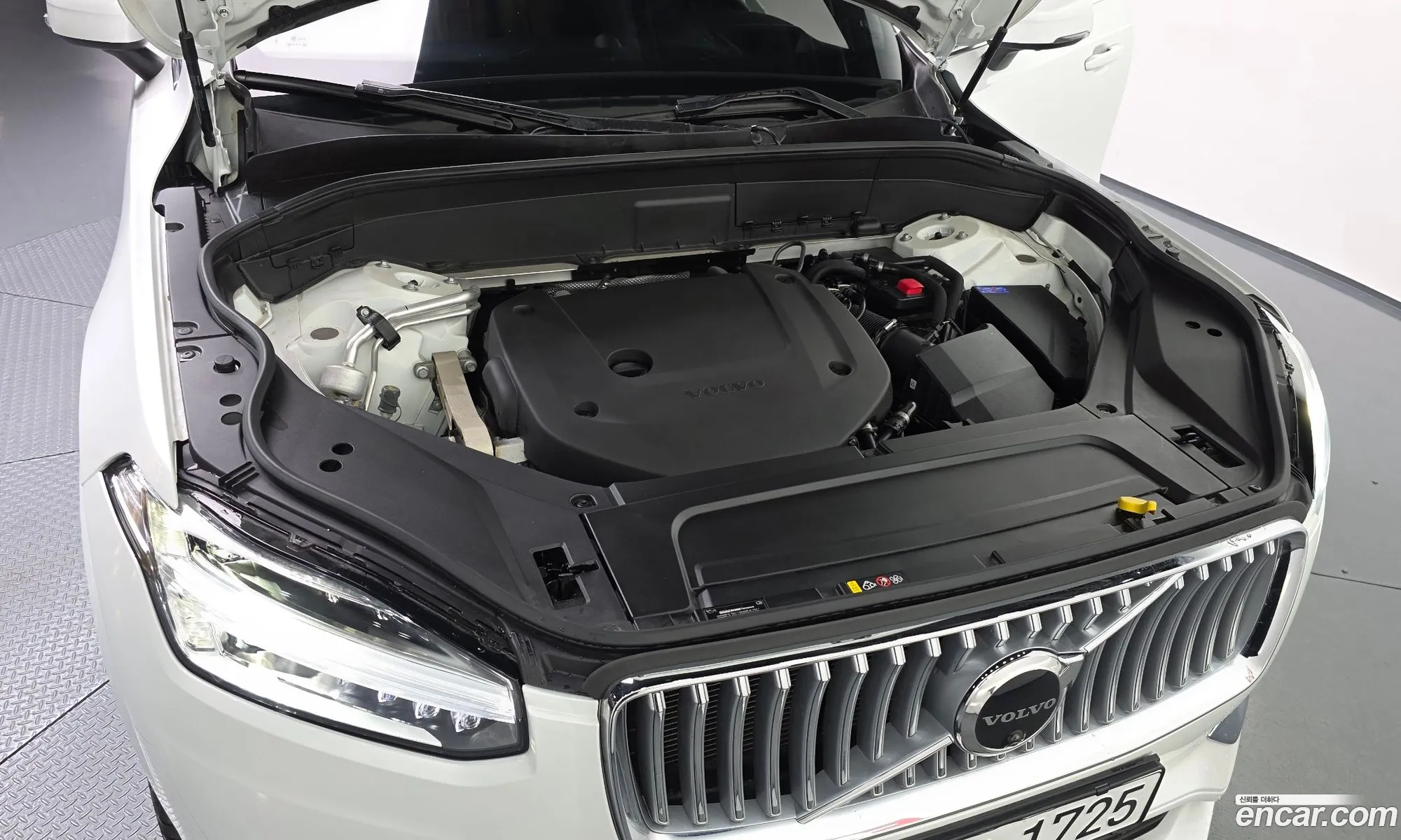 Volvo XC90 2025 YV1LF062666666666 — 4