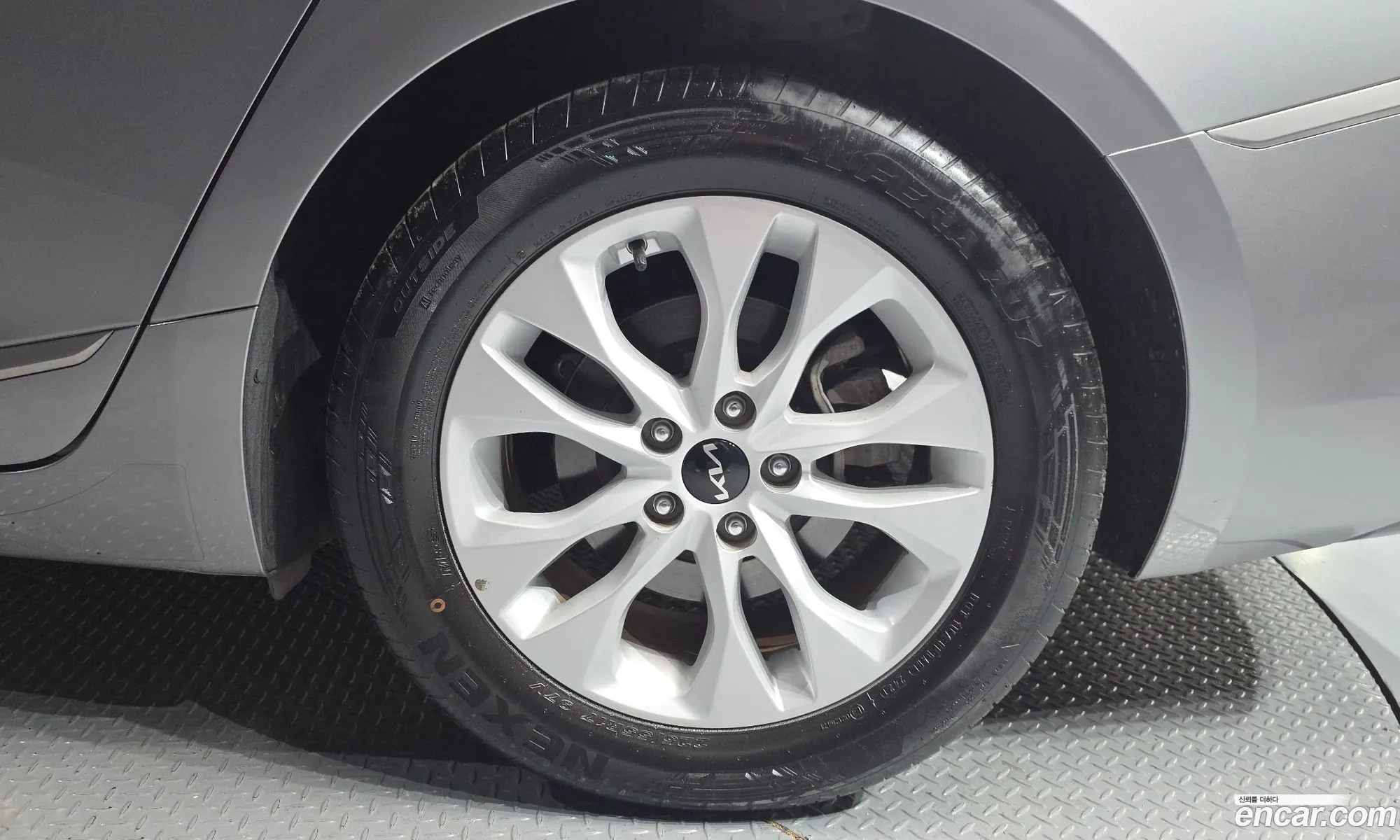 Kia K8 2021 — 18