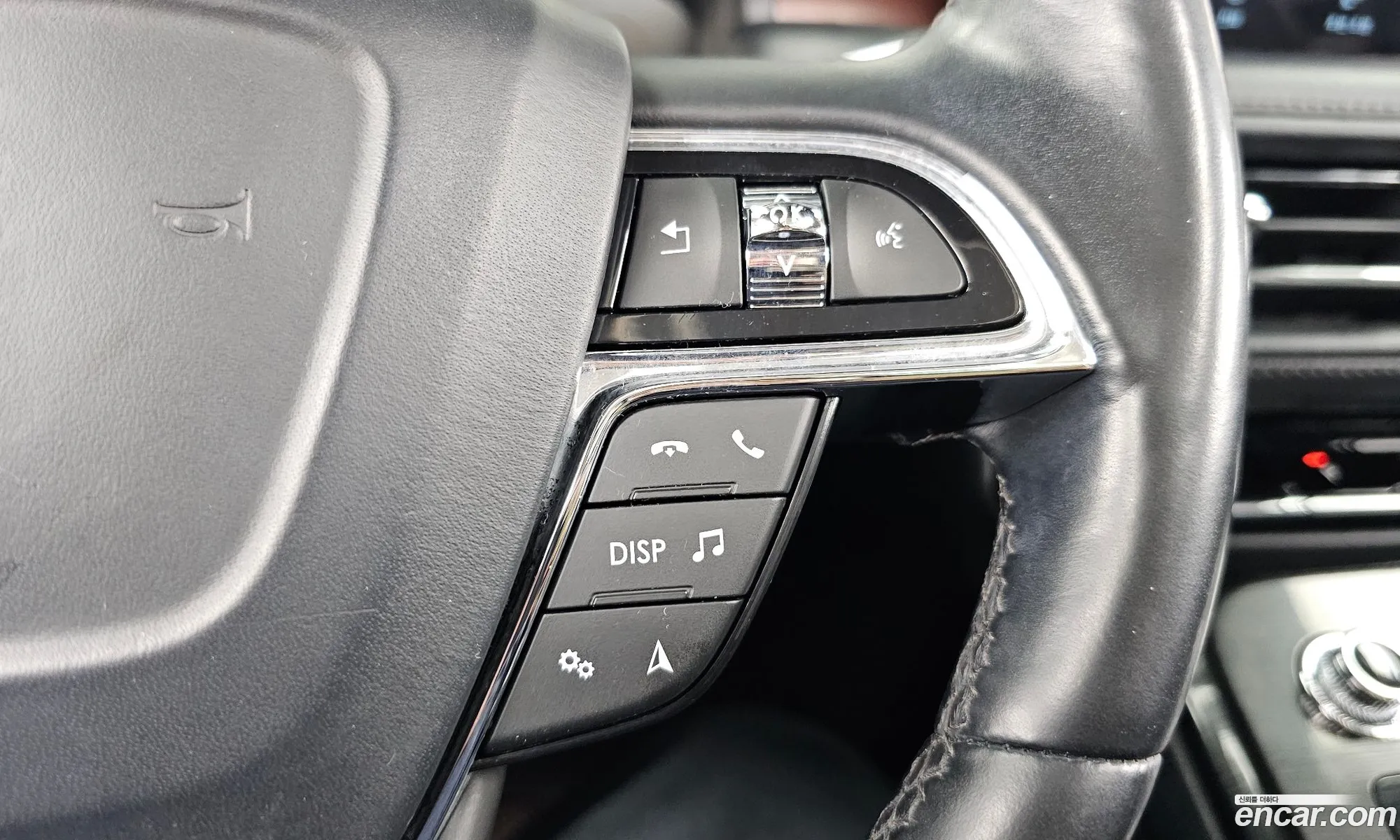 Lincoln Nautilus 2022 2LMPJ8KP2NBL01301 — 32