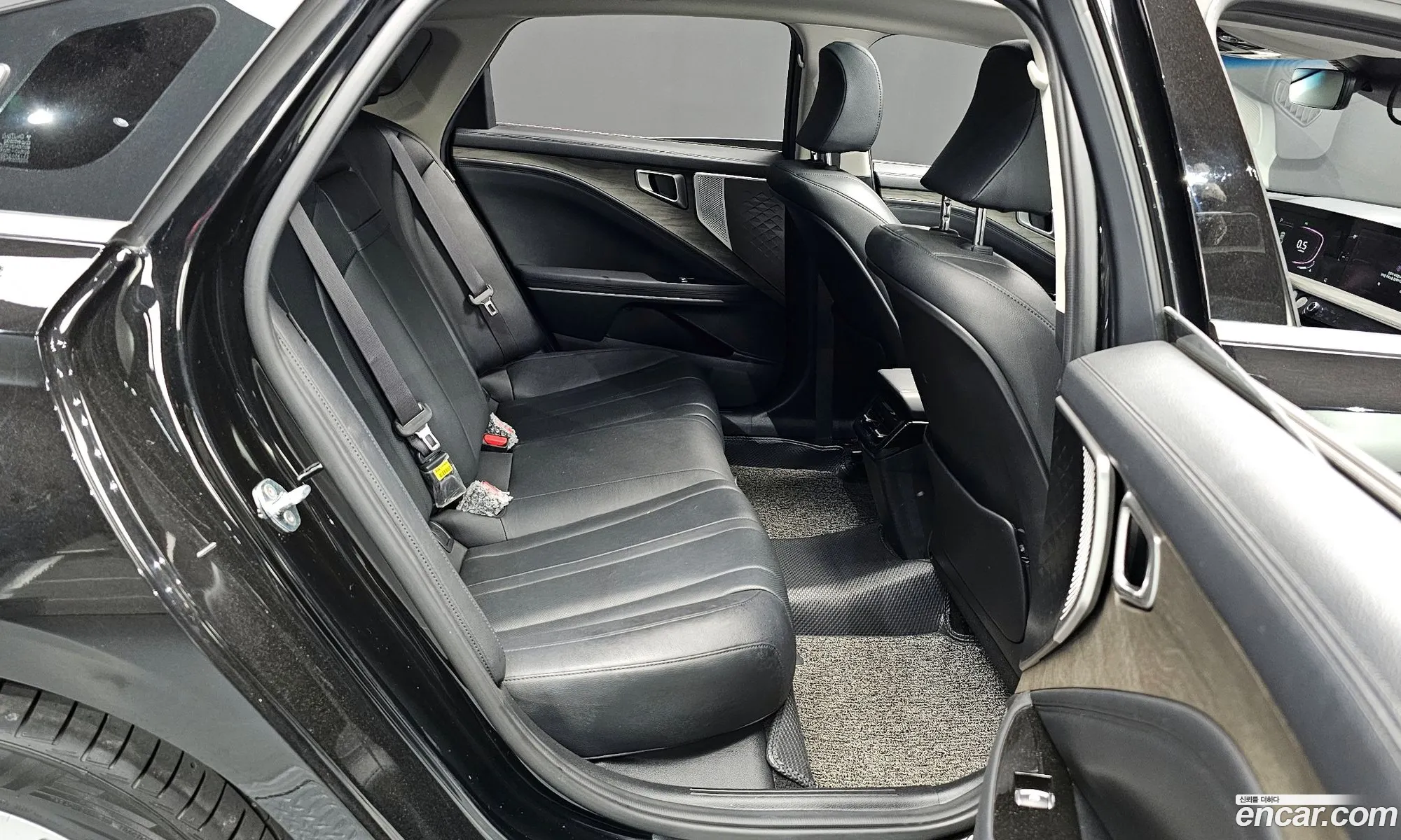 Kia K8 2021 — 18