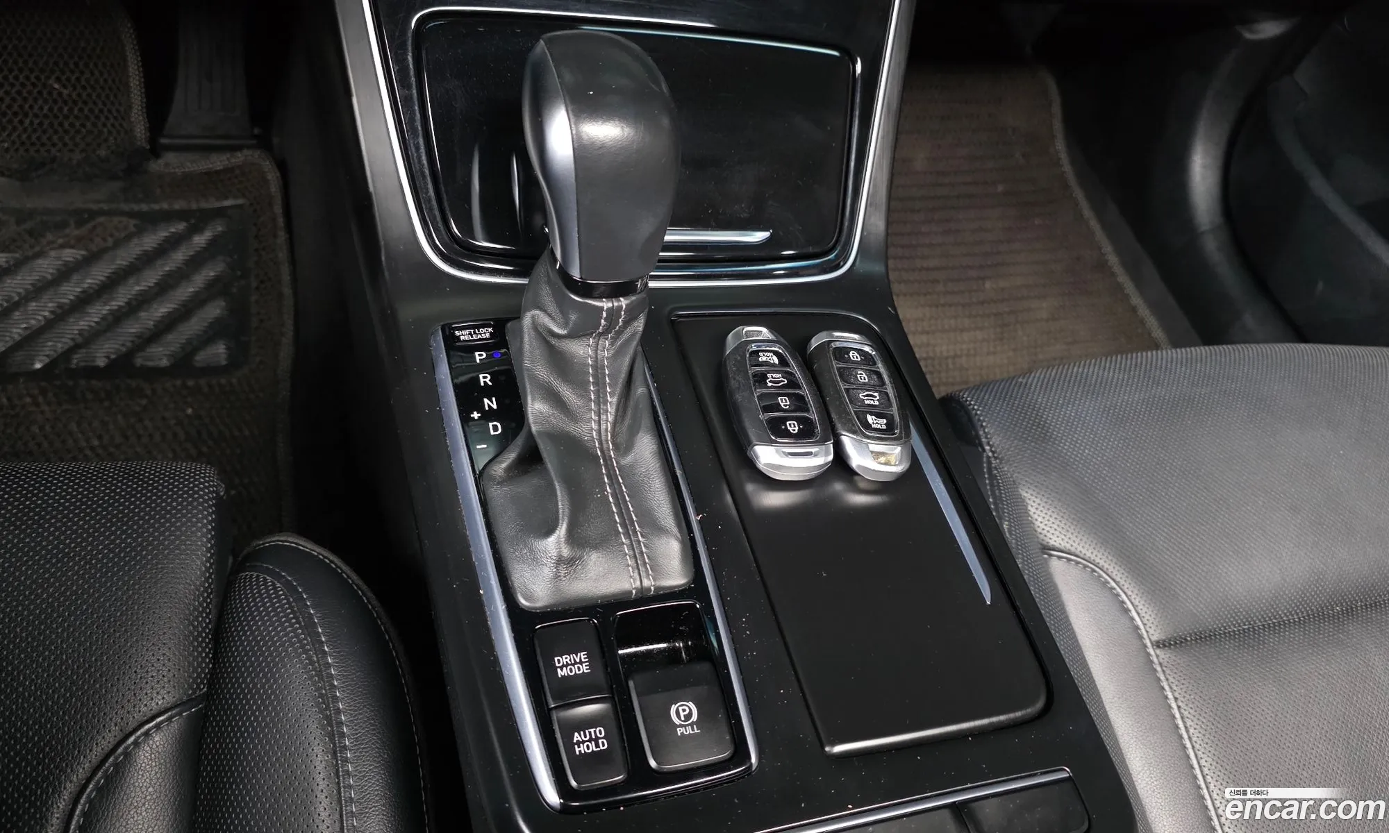 Hyundai Grandeur IG Hybrid 2017 — 18
