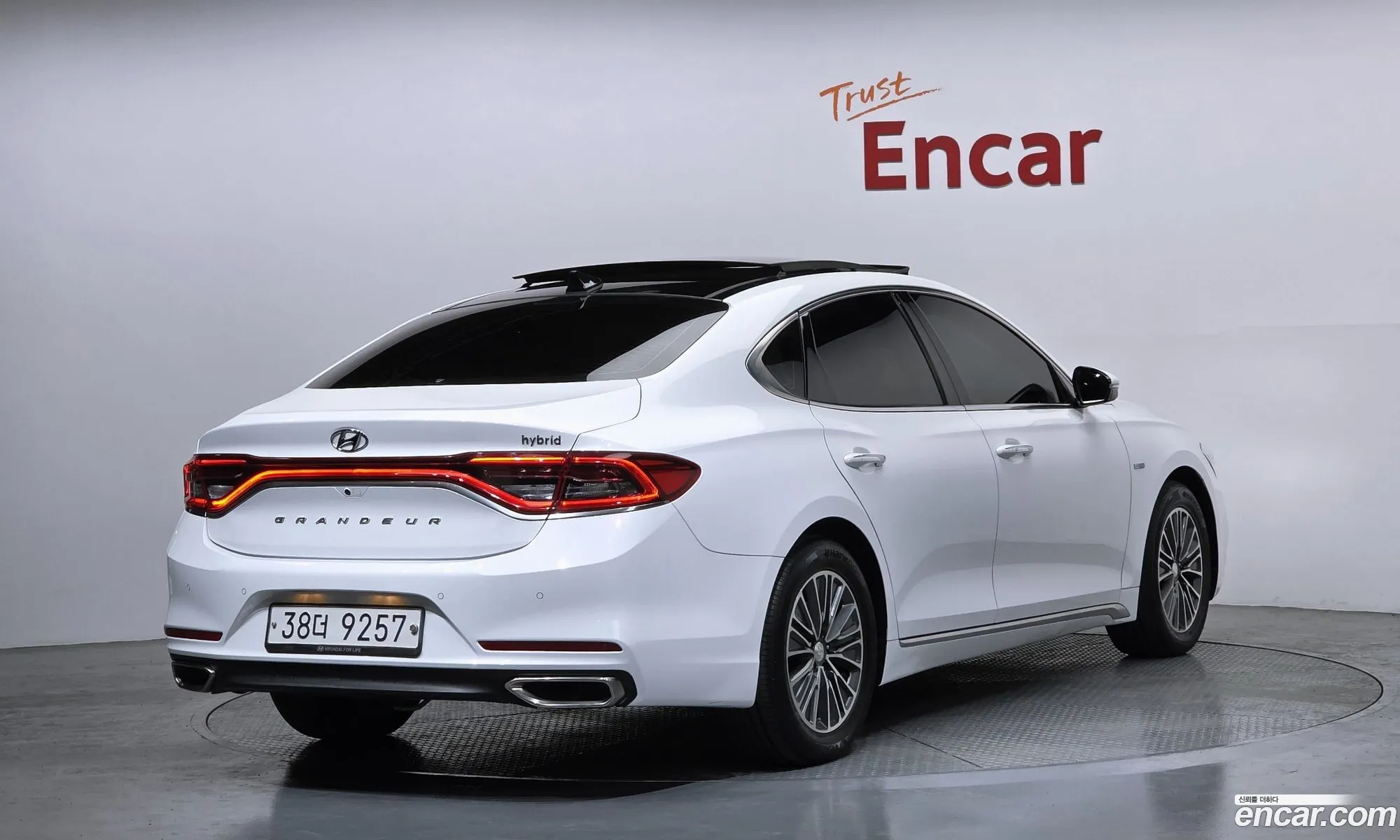 Hyundai Grandeur IG Hybrid 2017 — 15