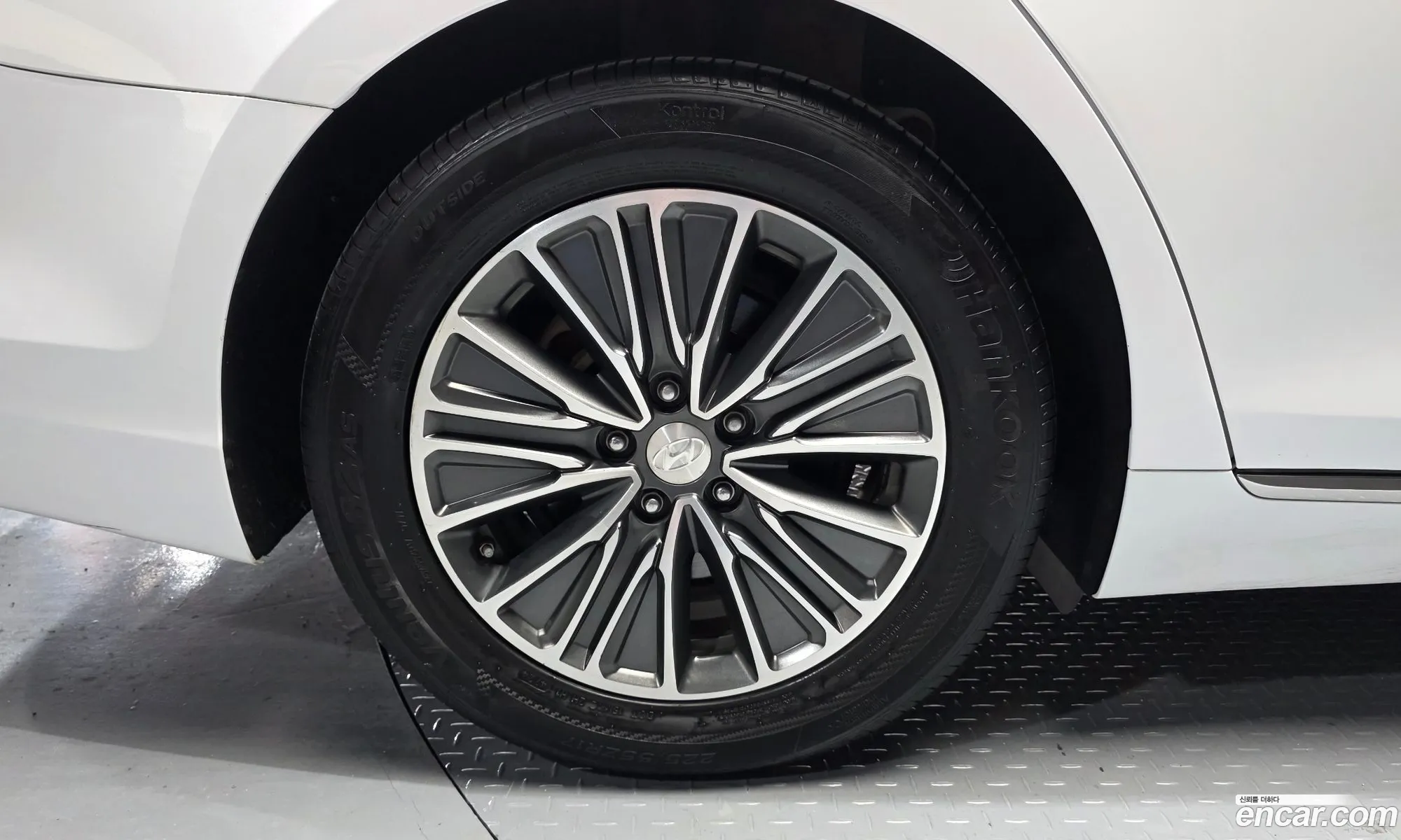 Hyundai Grandeur IG Hybrid 2017 — 17
