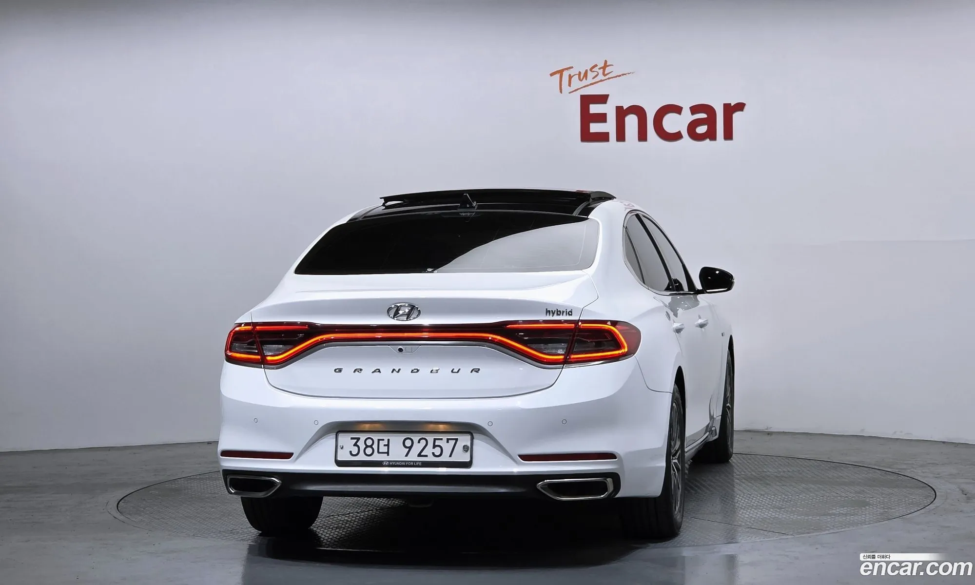 Hyundai Grandeur IG Hybrid 2017 — 3