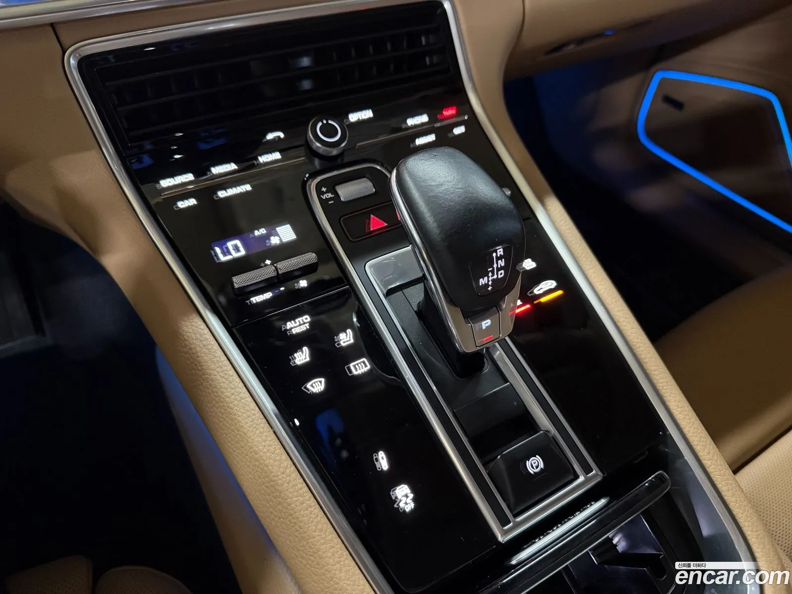 Porsche Panamera 2018 — 20
