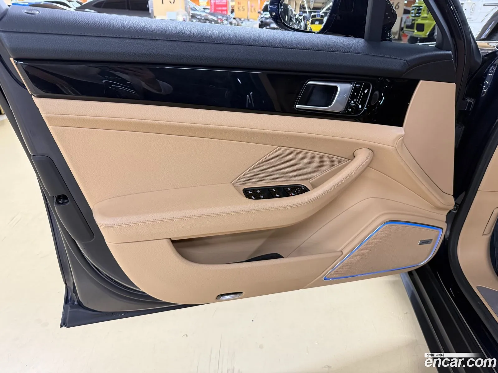 Porsche Panamera 2018 — 11