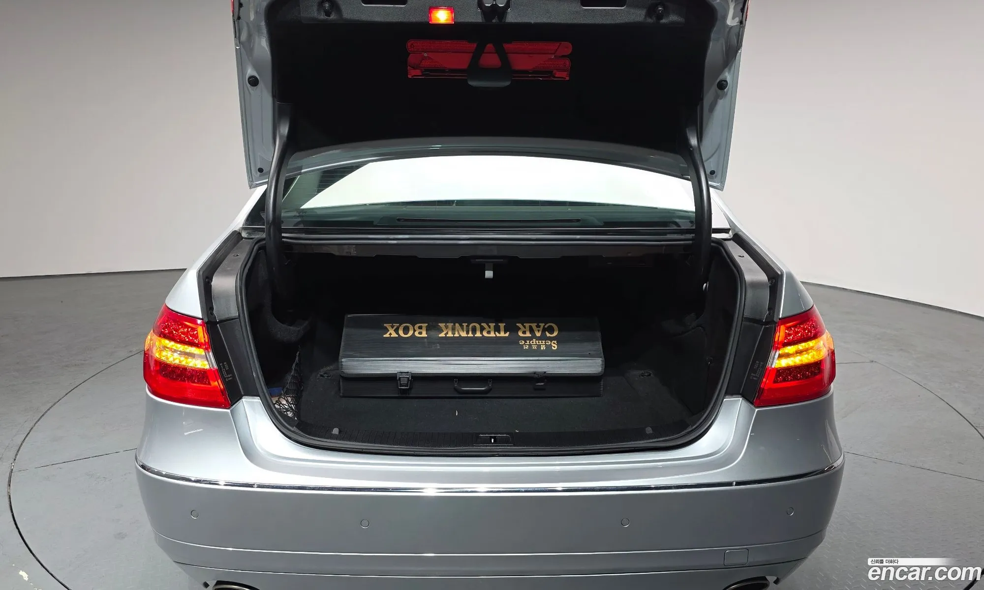 Mercedes-Benz E-Class W212 2012 WDDHF5FB7CA630030 — 9