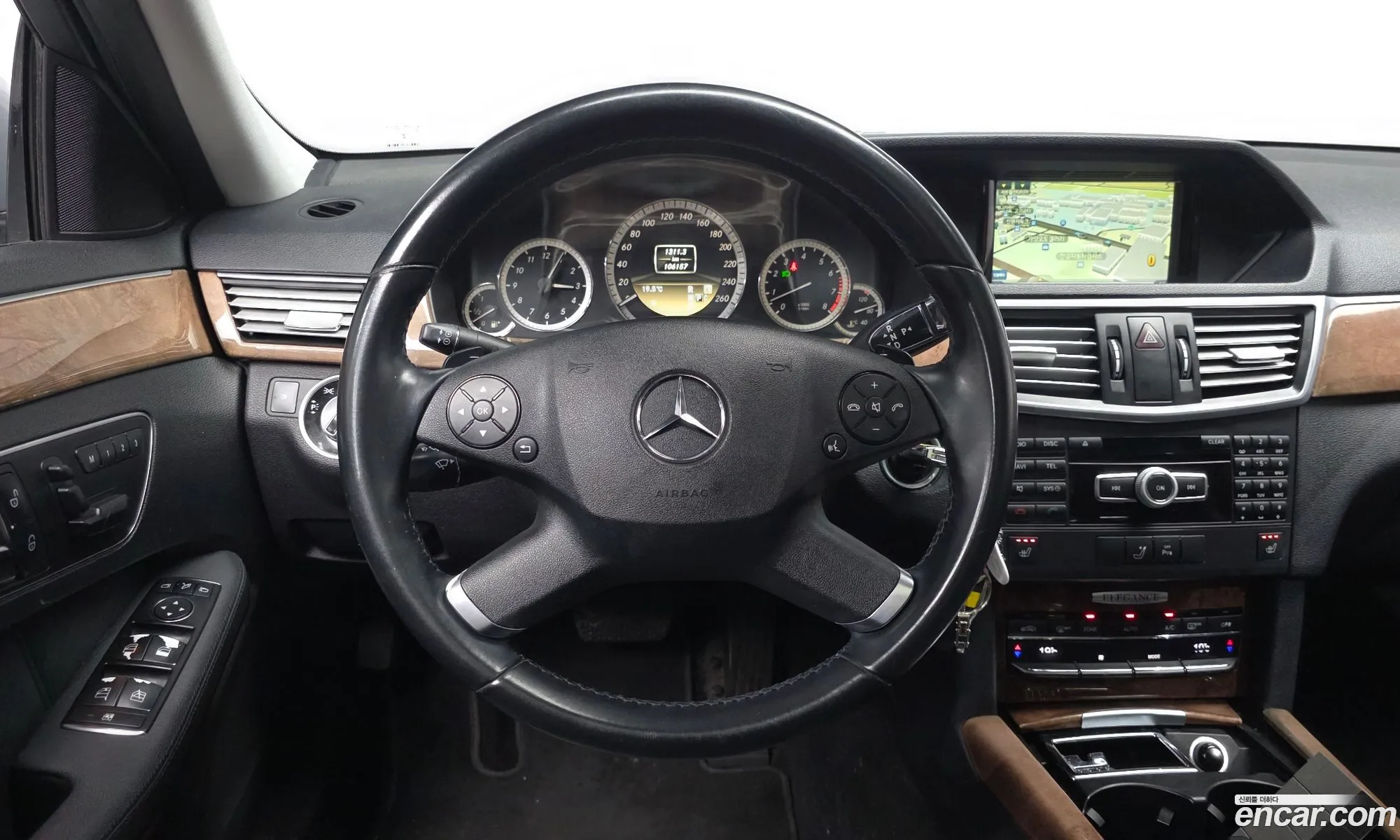 Mercedes-Benz E-Class W212 2012 WDDHF5FB7CA630030 — 11