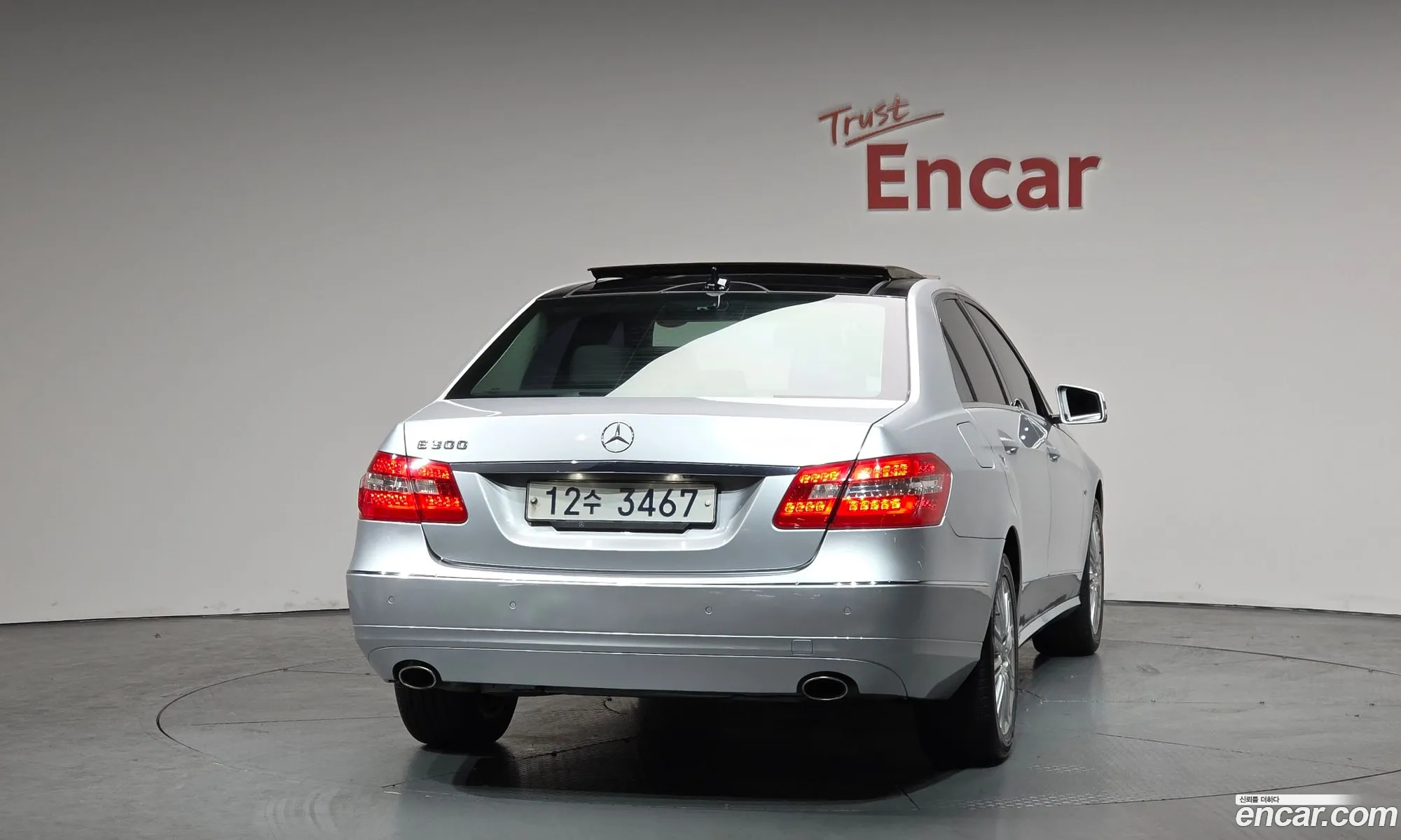 Mercedes-Benz E-Class W212 2012 WDDHF5FB7CA630030 — 10