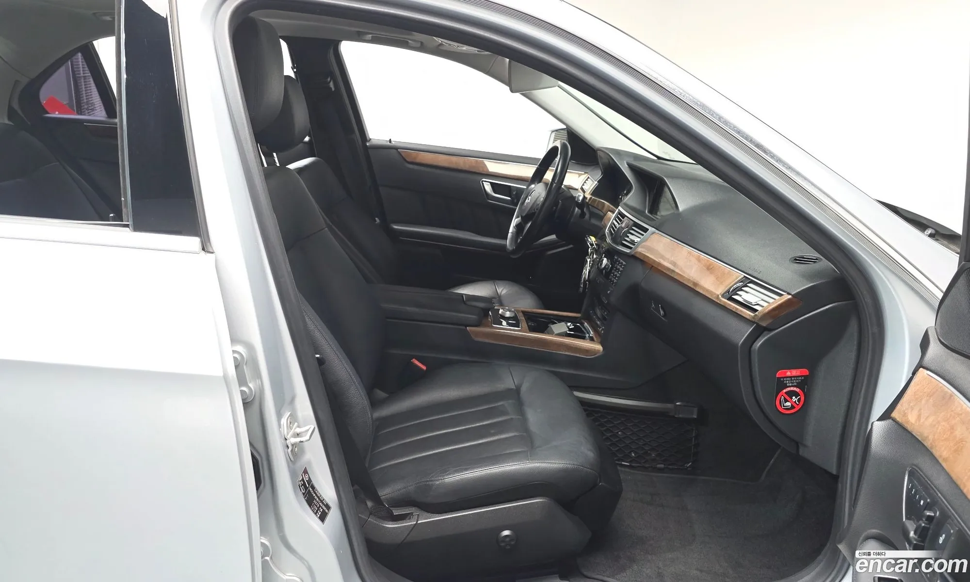 Mercedes-Benz E-Class W212 2012 WDDHF5FB7CA630030 — 28