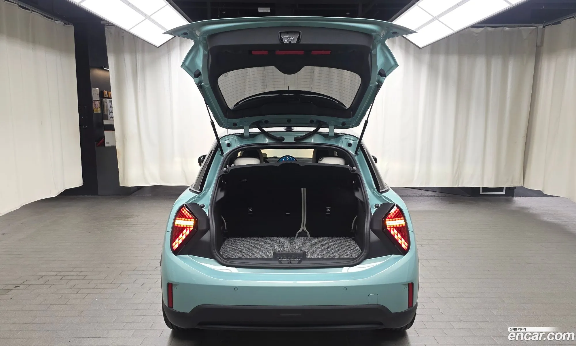 Mini Cooper S 2025 WMW51GD01S2W71168 — 17