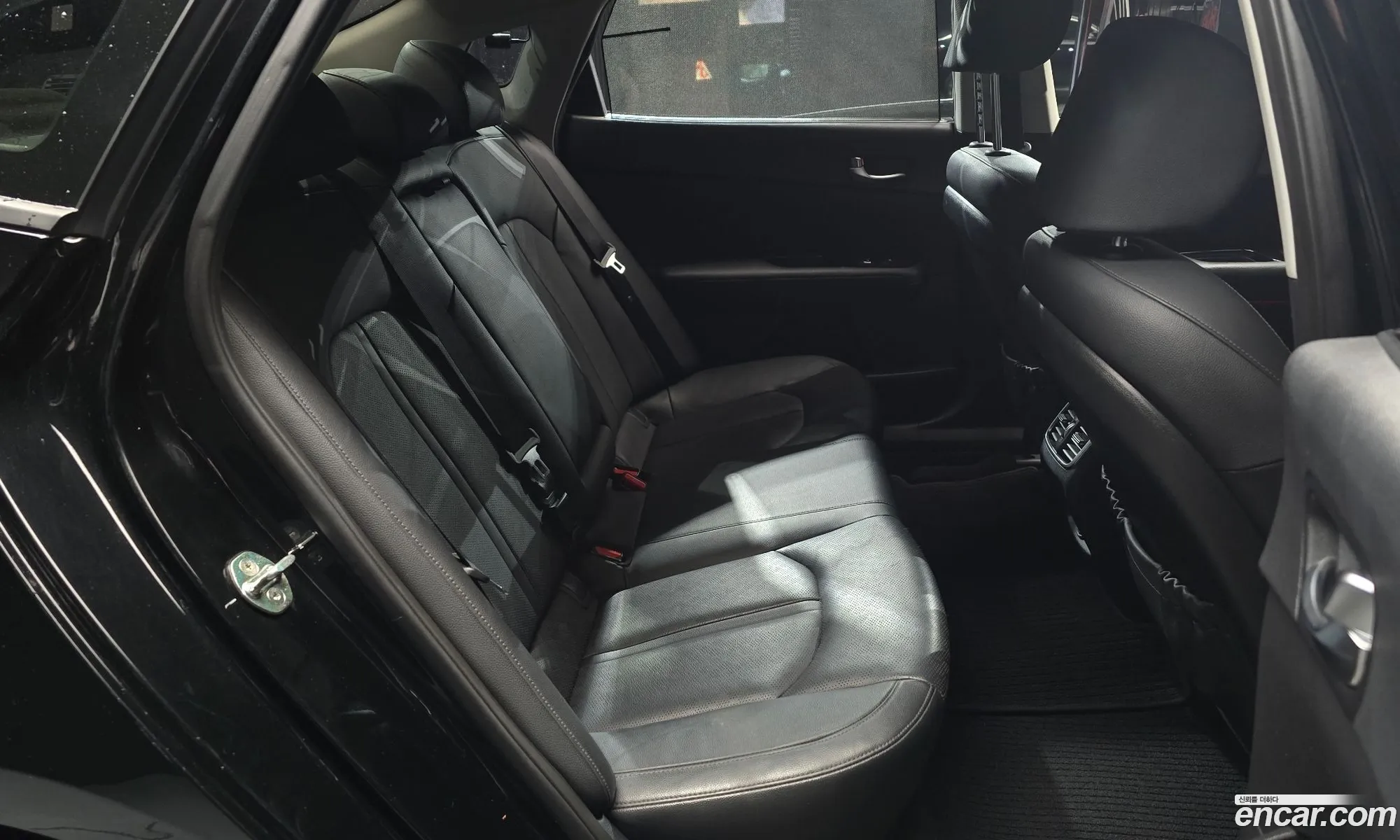 Kia K5 Hybrid 2018 — 28