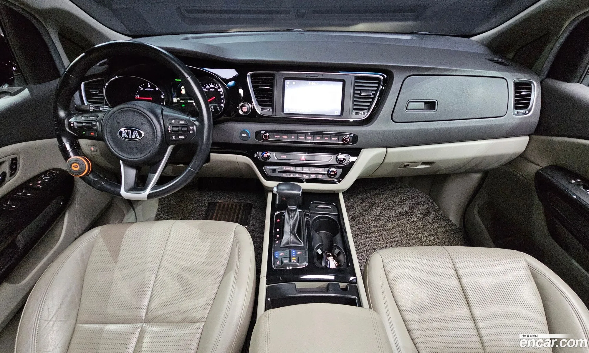 Kia Carnival 2017 — 13