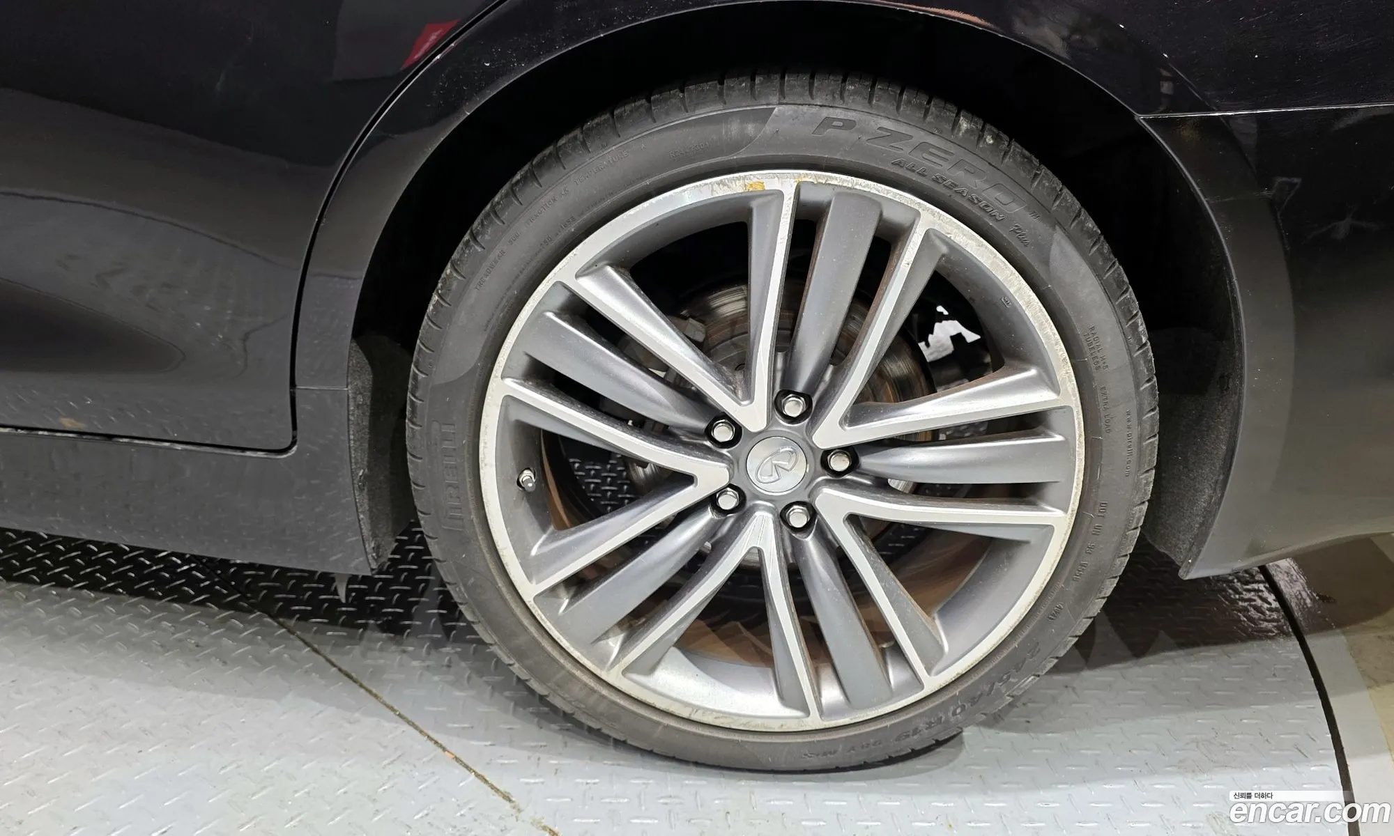Infiniti Q50 2016 — 16