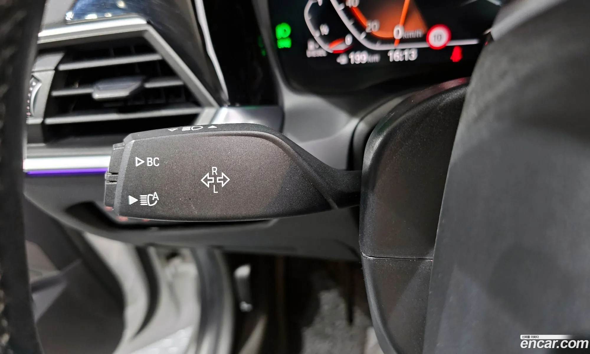 BMW 3 Series 2019 WBA5V5107KAJ59143 — 2