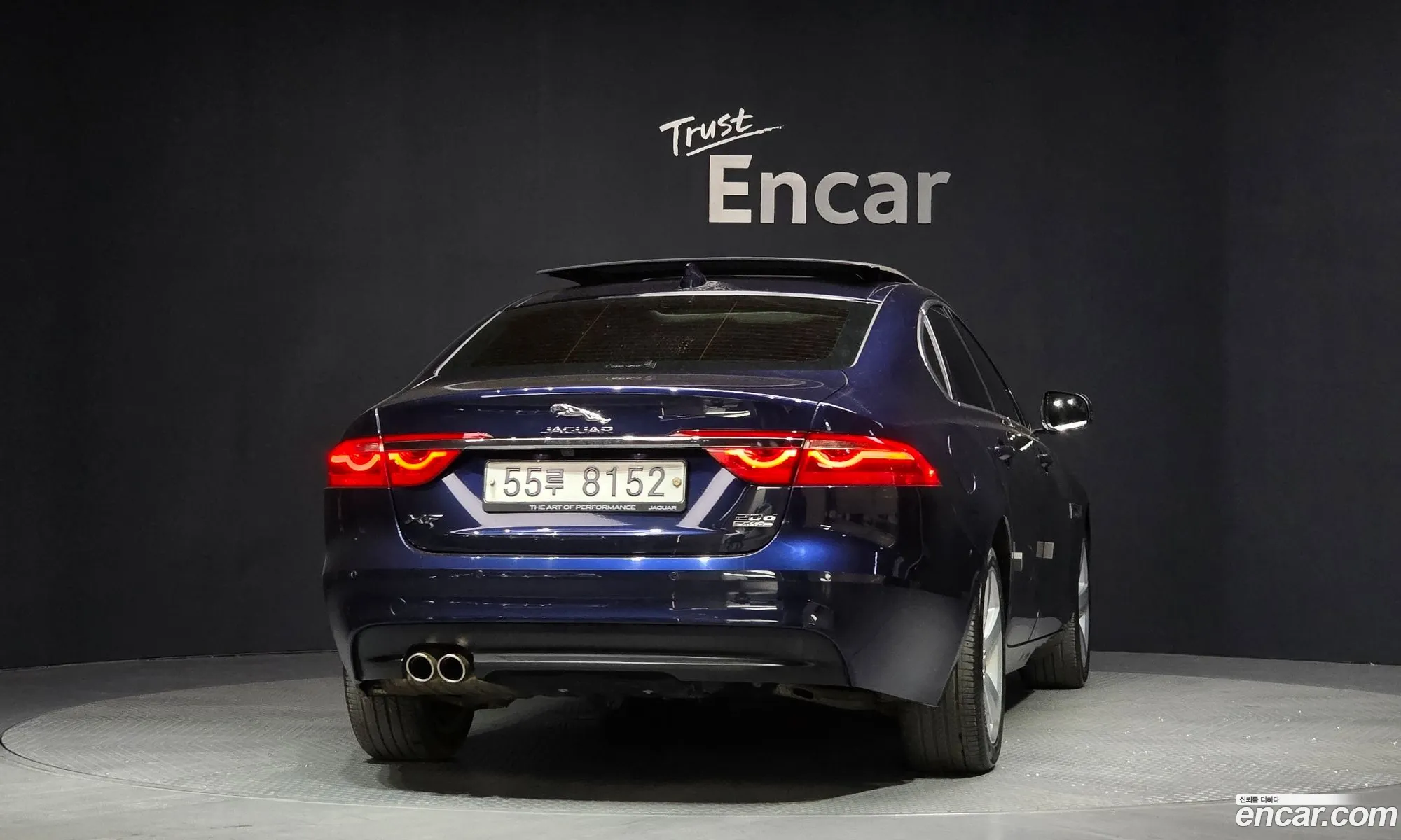 Jaguar XF 2017 — 11