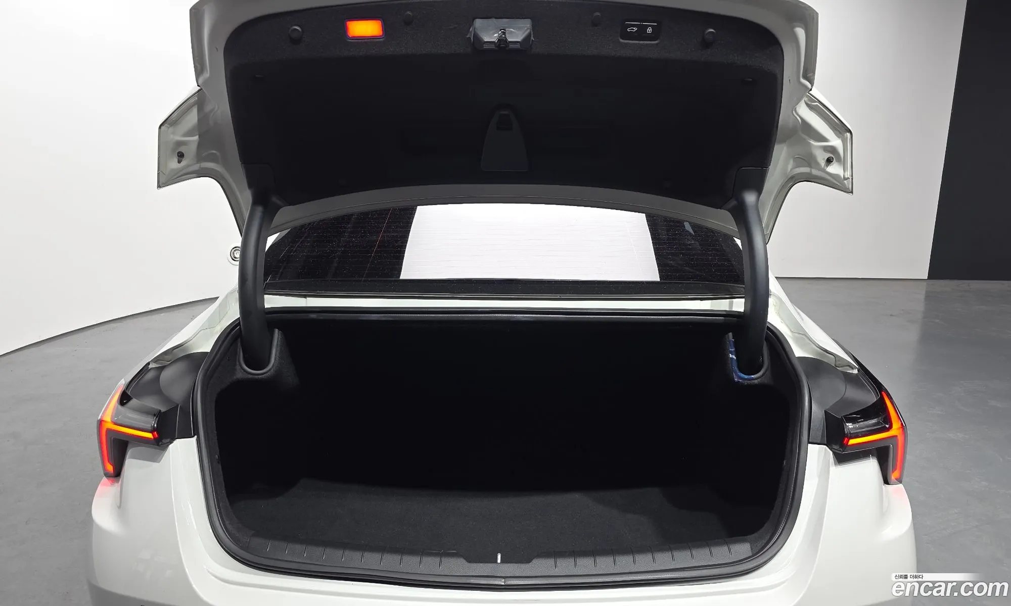 Kia K8 2024 — 16