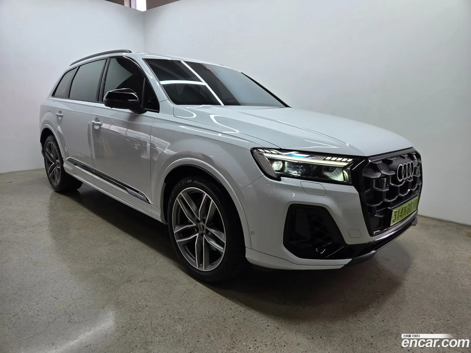 Audi Q7 2025 — 17