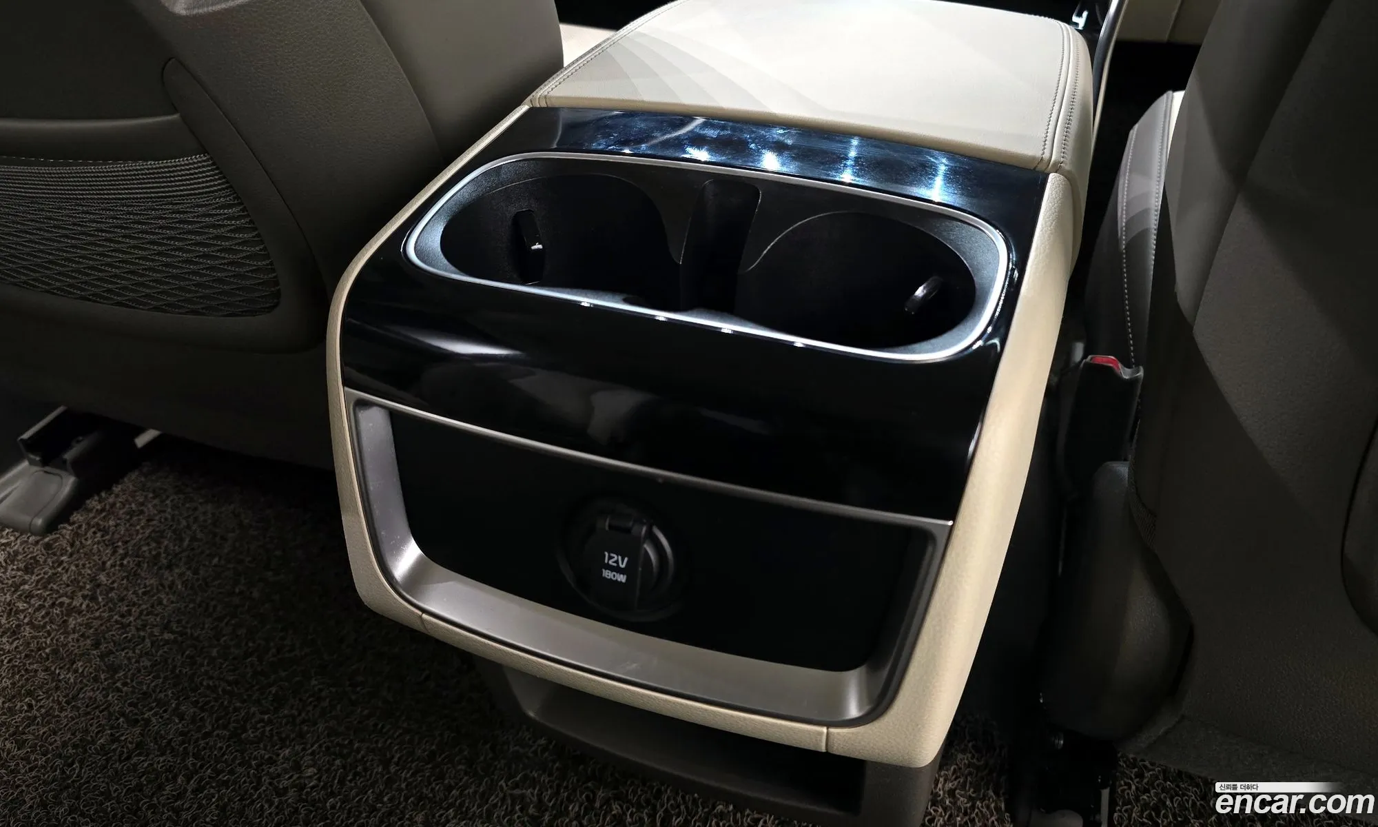Kia Carnival 2021 — 12