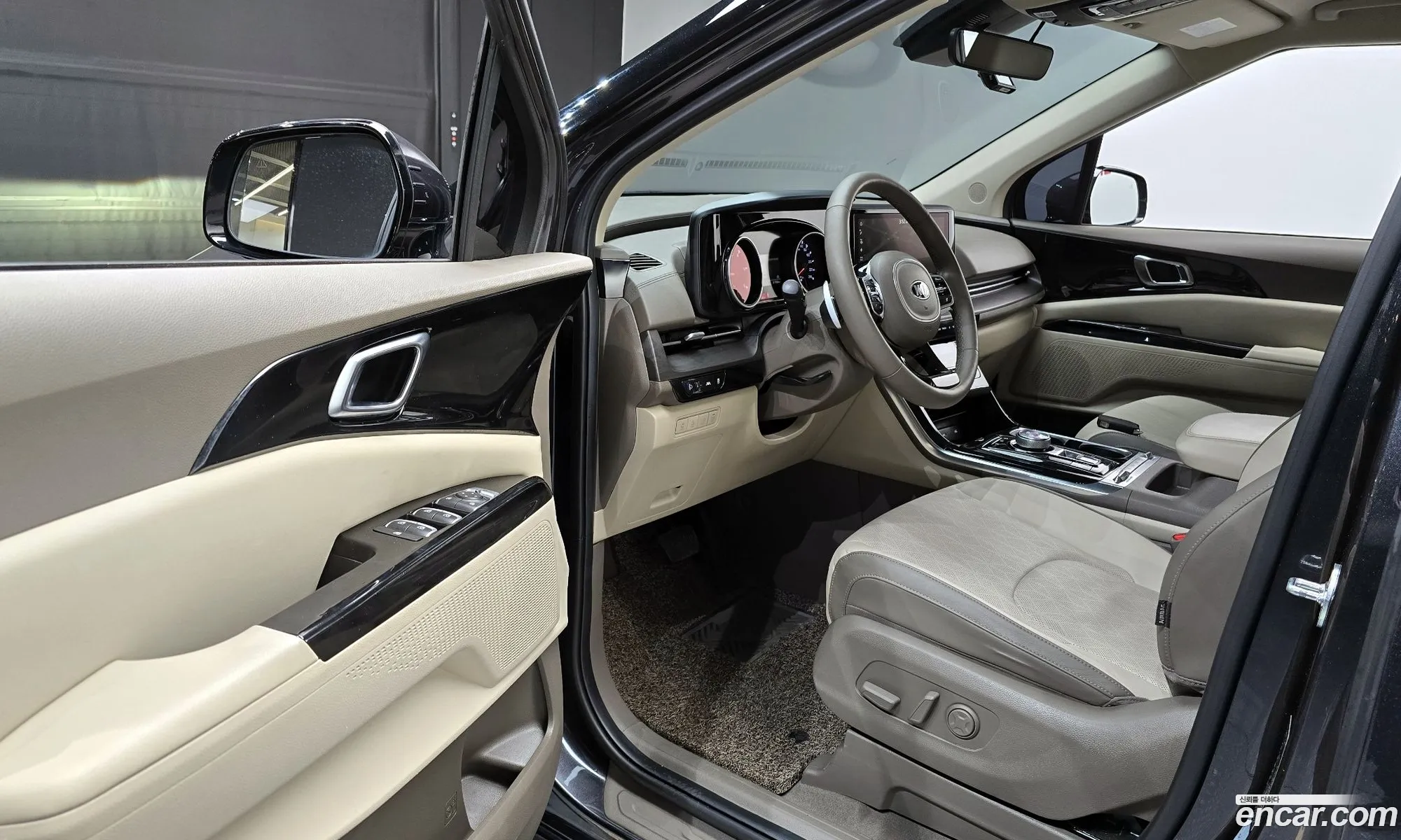 Kia Carnival 2021 — 18