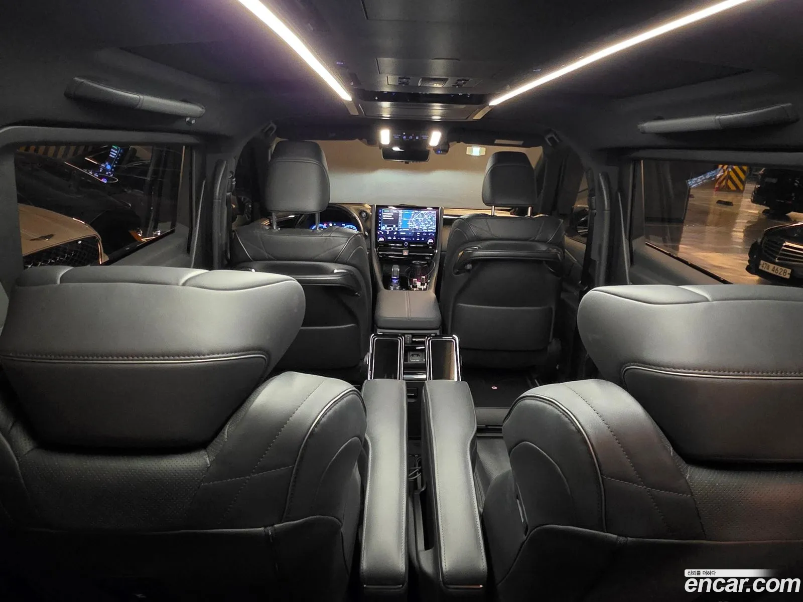 Toyota Alphard 2024 — 13