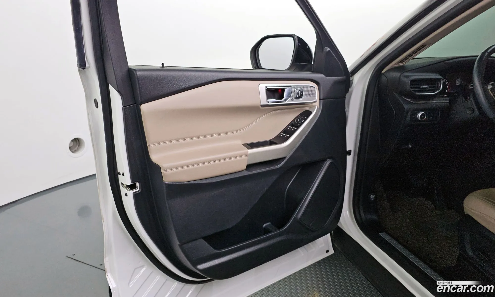 Ford Explorer 6th Gen 2021 1FMSK8FH9MGB09581 — 24