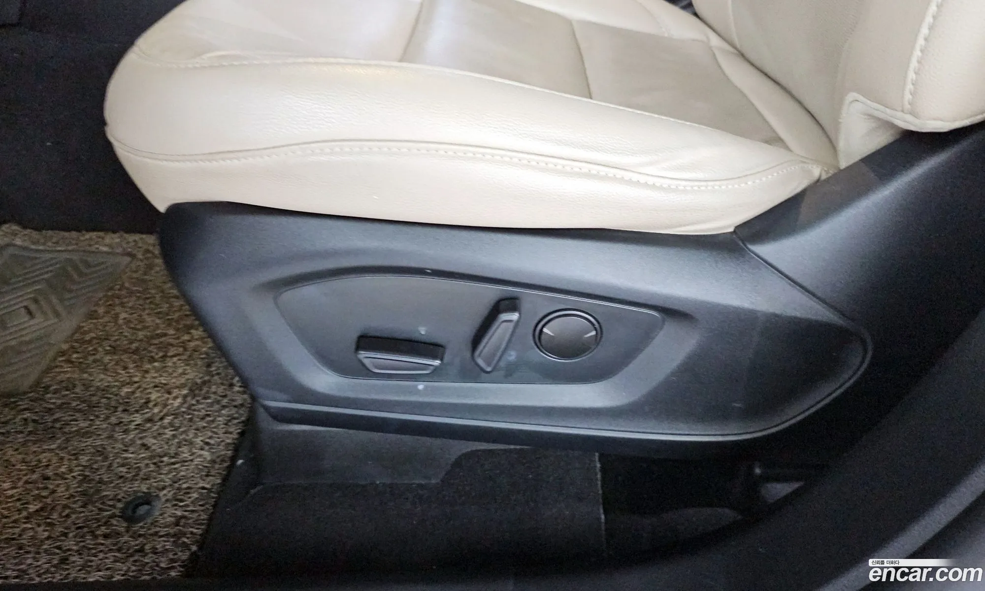 Ford Explorer 6th Gen 2021 1FMSK8FH9MGB09581 — 32