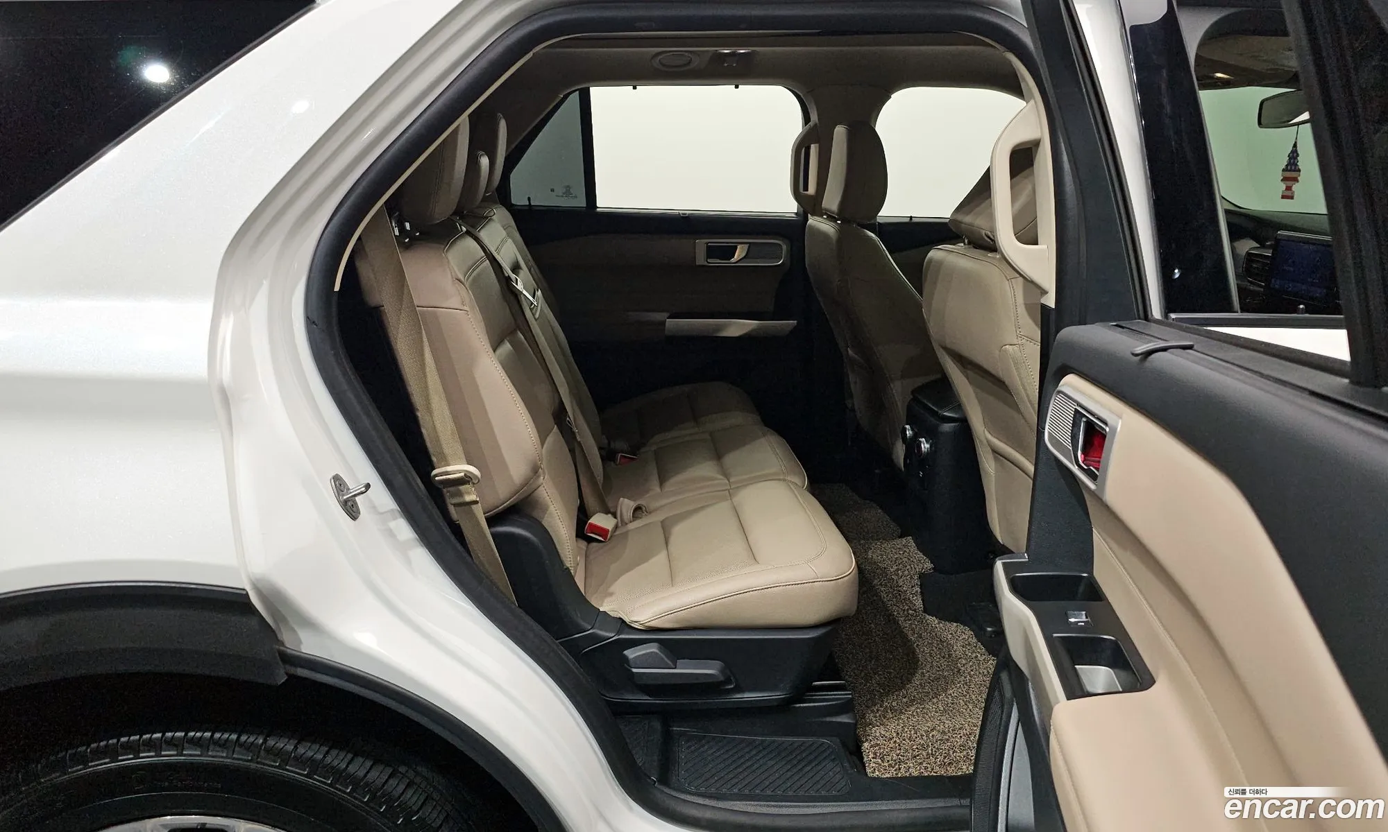 Ford Explorer 6th Gen 2021 1FMSK8FH9MGB09581 — 5
