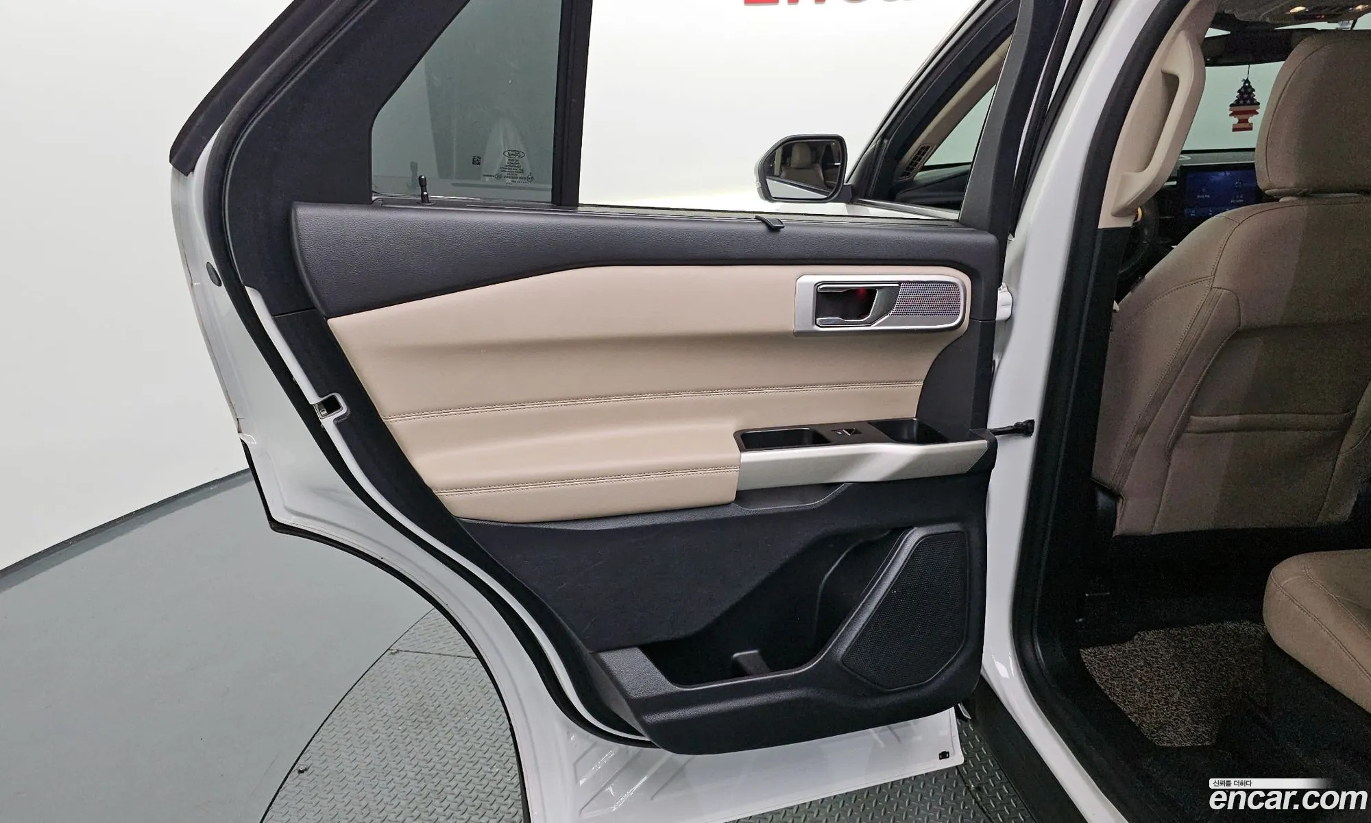 Ford Explorer 6th Gen 2021 1FMSK8FH9MGB09581 — 27