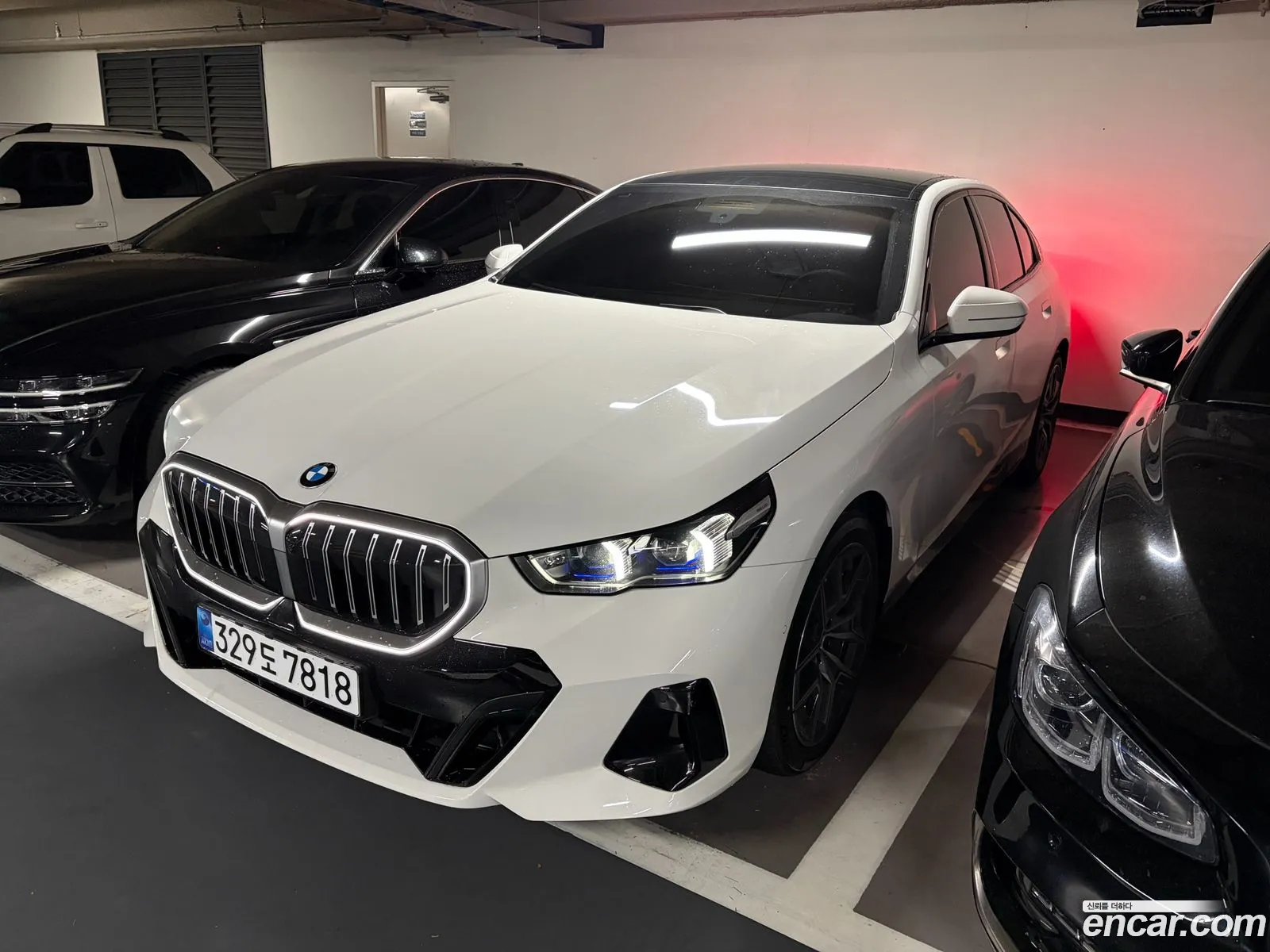 BMW 5 Series 2025 — 17