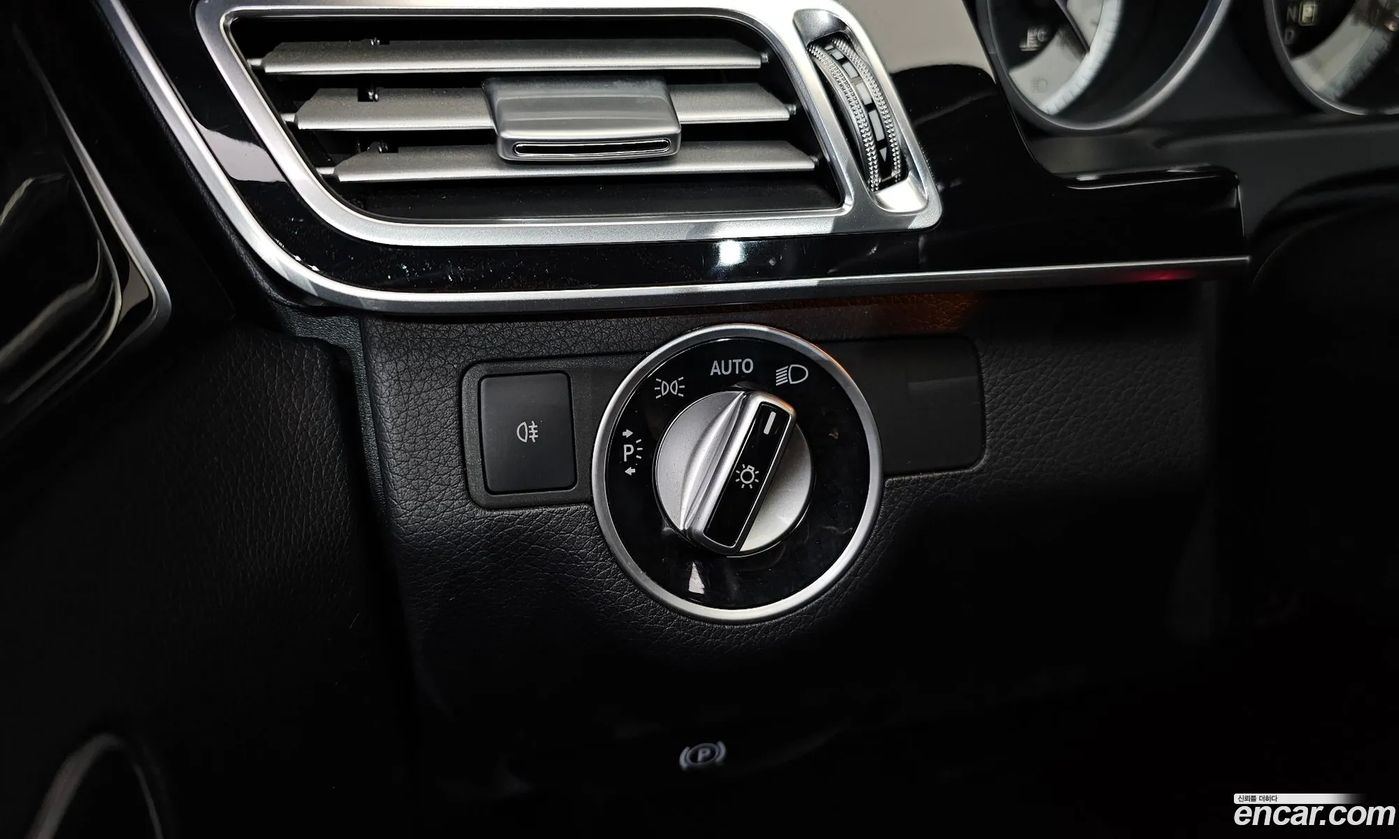 Mercedes-Benz E-Class W212 2015 — 16