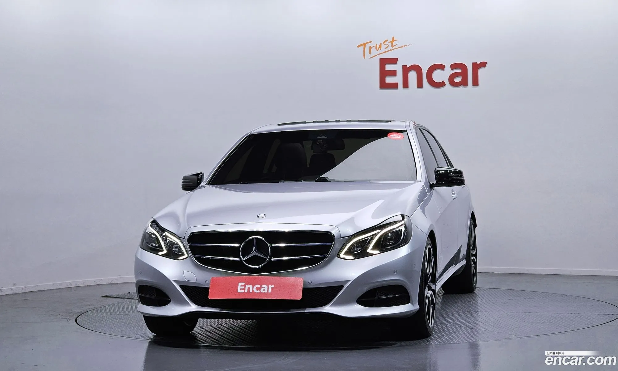 Mercedes-Benz E-Class W212 2015 — 17