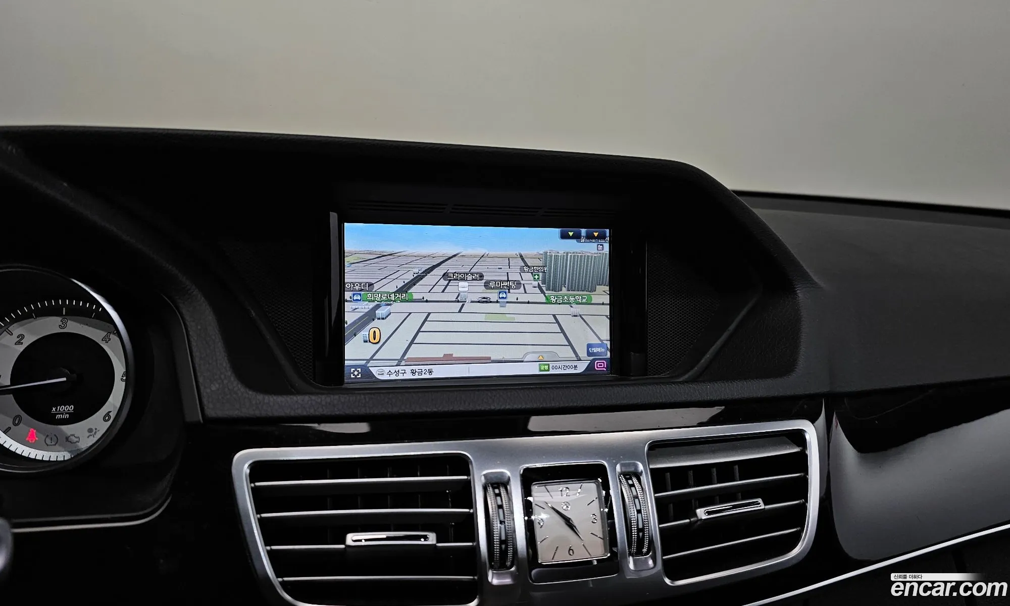 Mercedes-Benz E-Class W212 2015 — 14