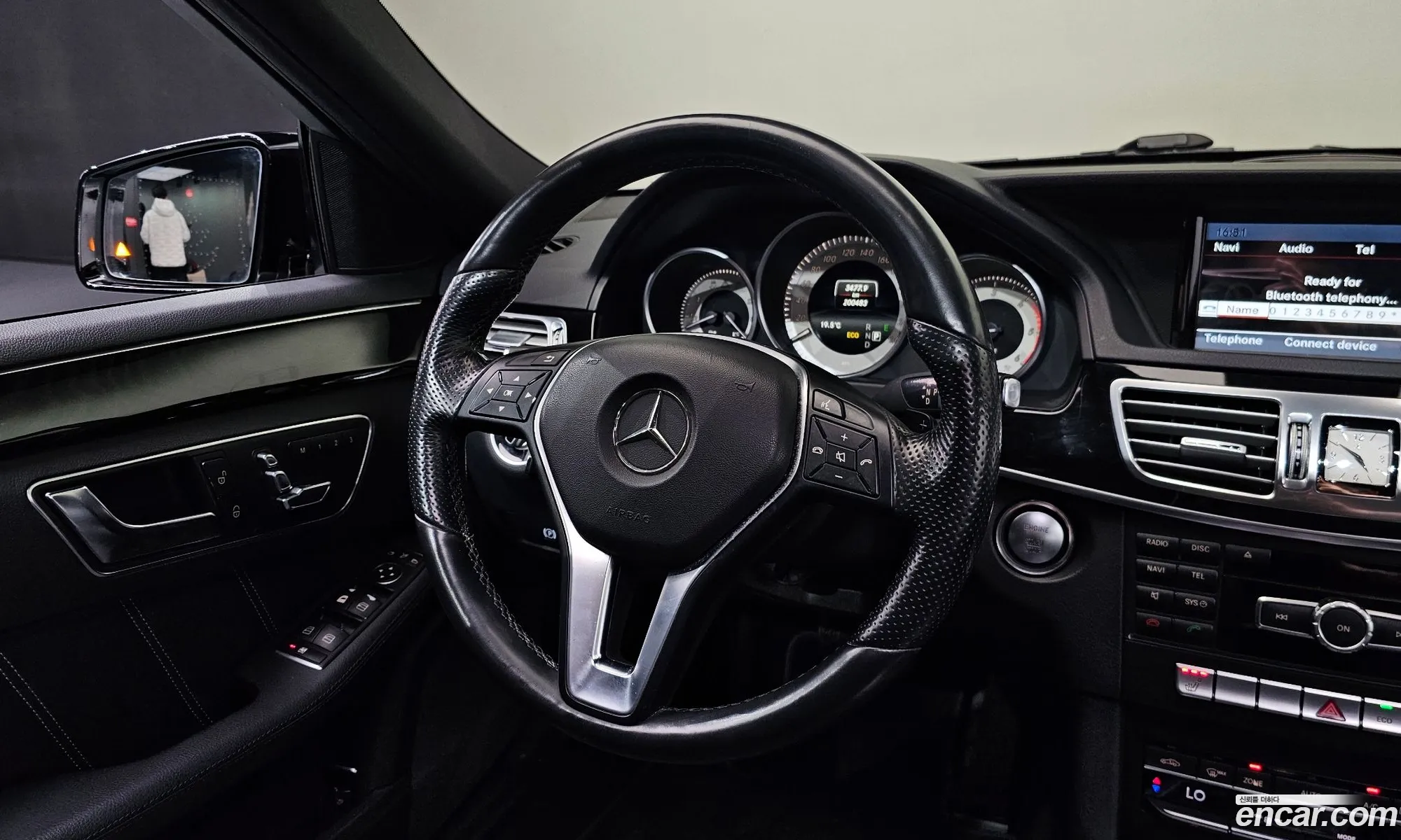 Mercedes-Benz E-Class W212 2015 — 19
