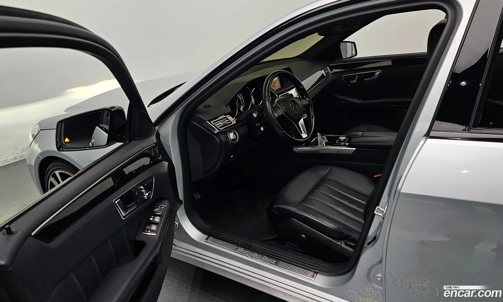Mercedes-Benz E-Class W212 2015 — 13