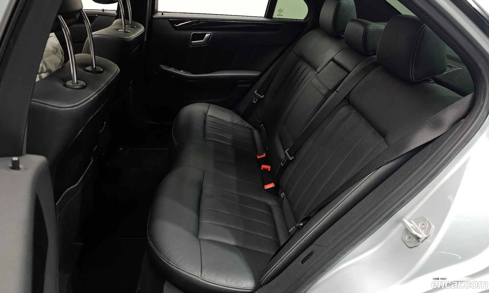 Mercedes-Benz E-Class W212 2015 — 12