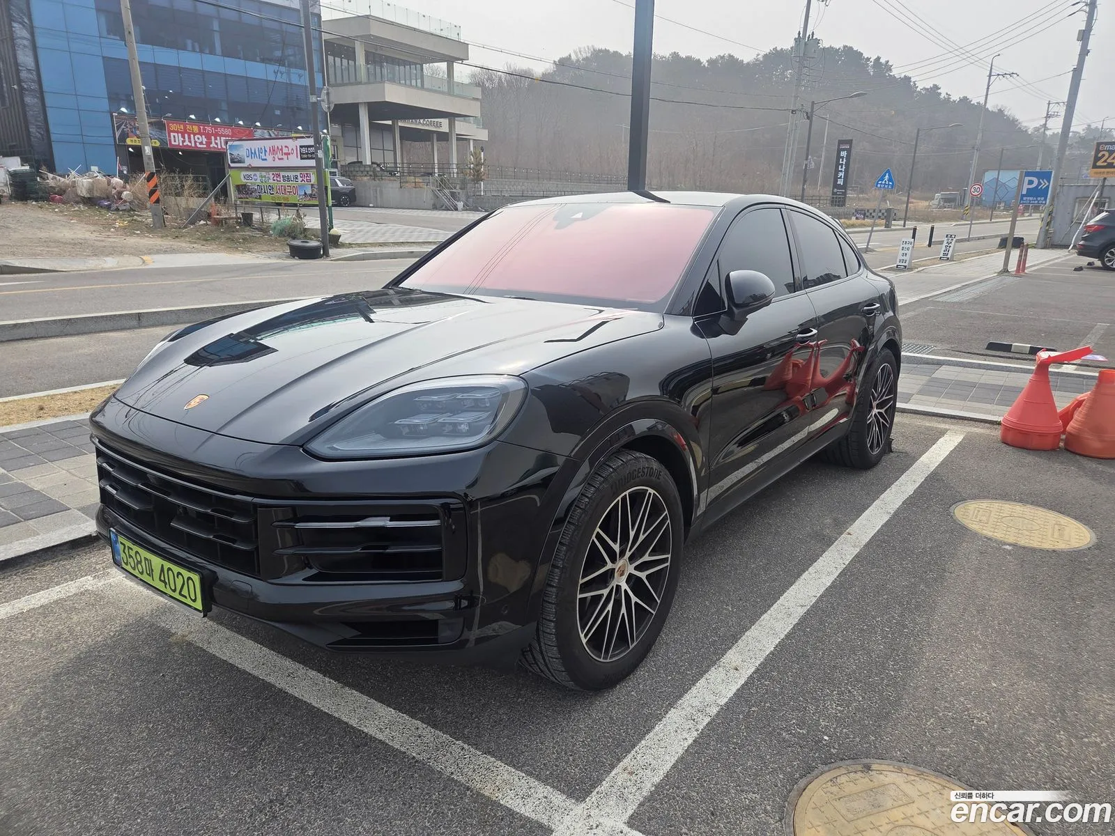 Porsche Cayenne 2025 — 8